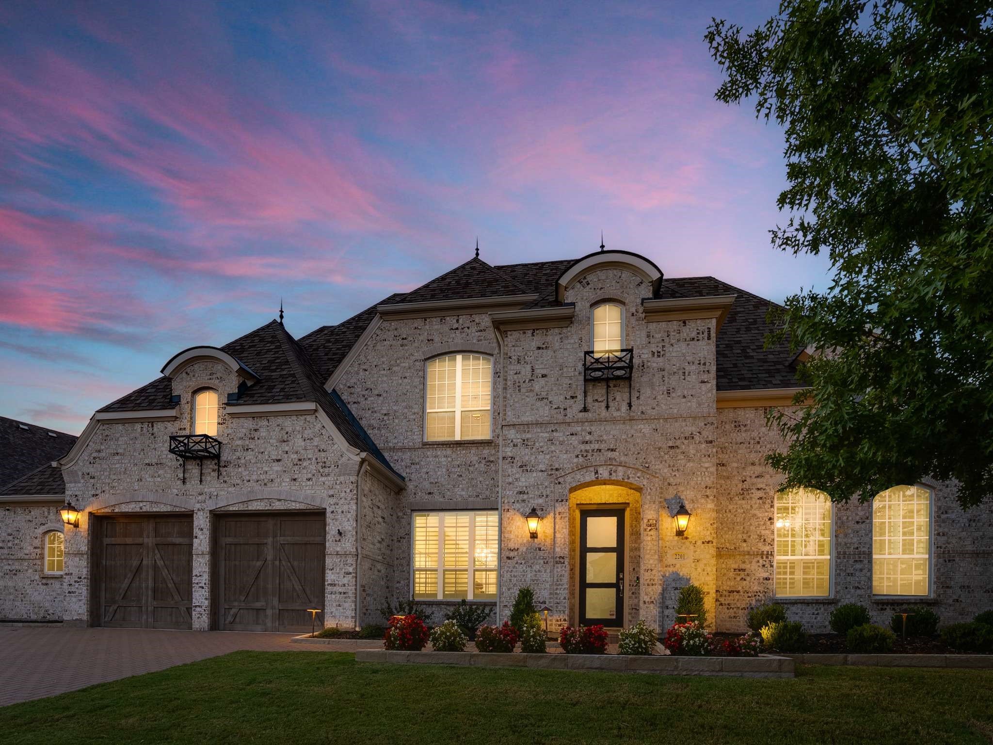 2201 Longmont Lane