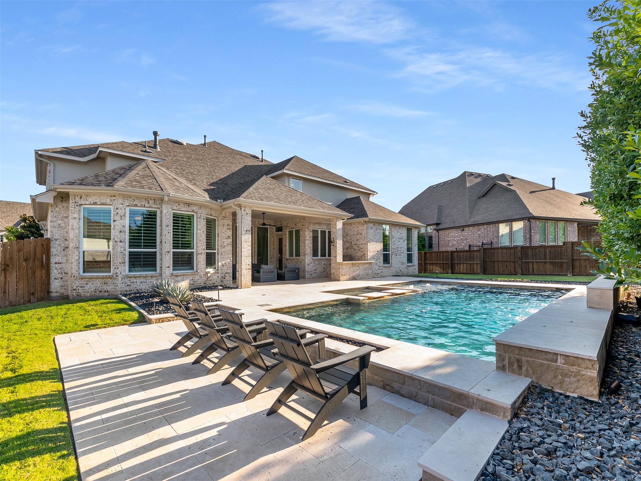 2201 Longmont Lane