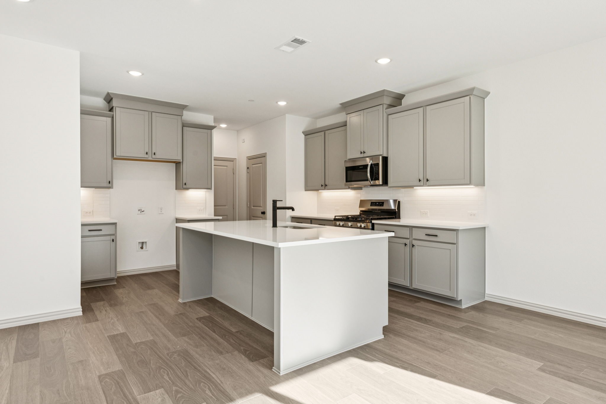 1379 Hill Country Place