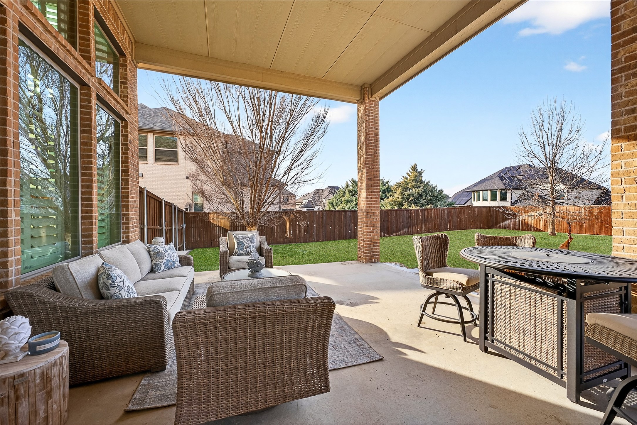 1611 Chisholm Trail