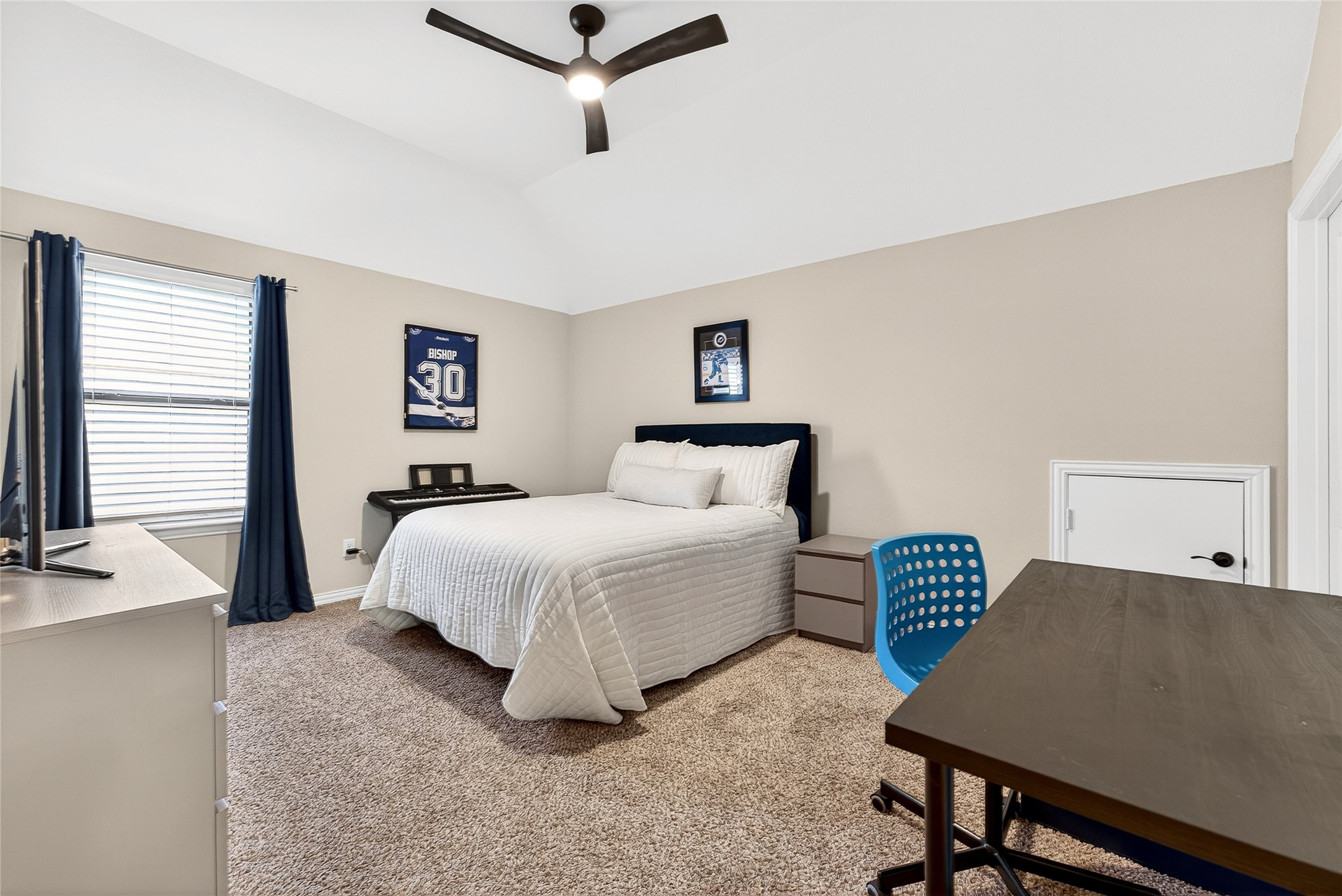 1611 Chisholm Trail
