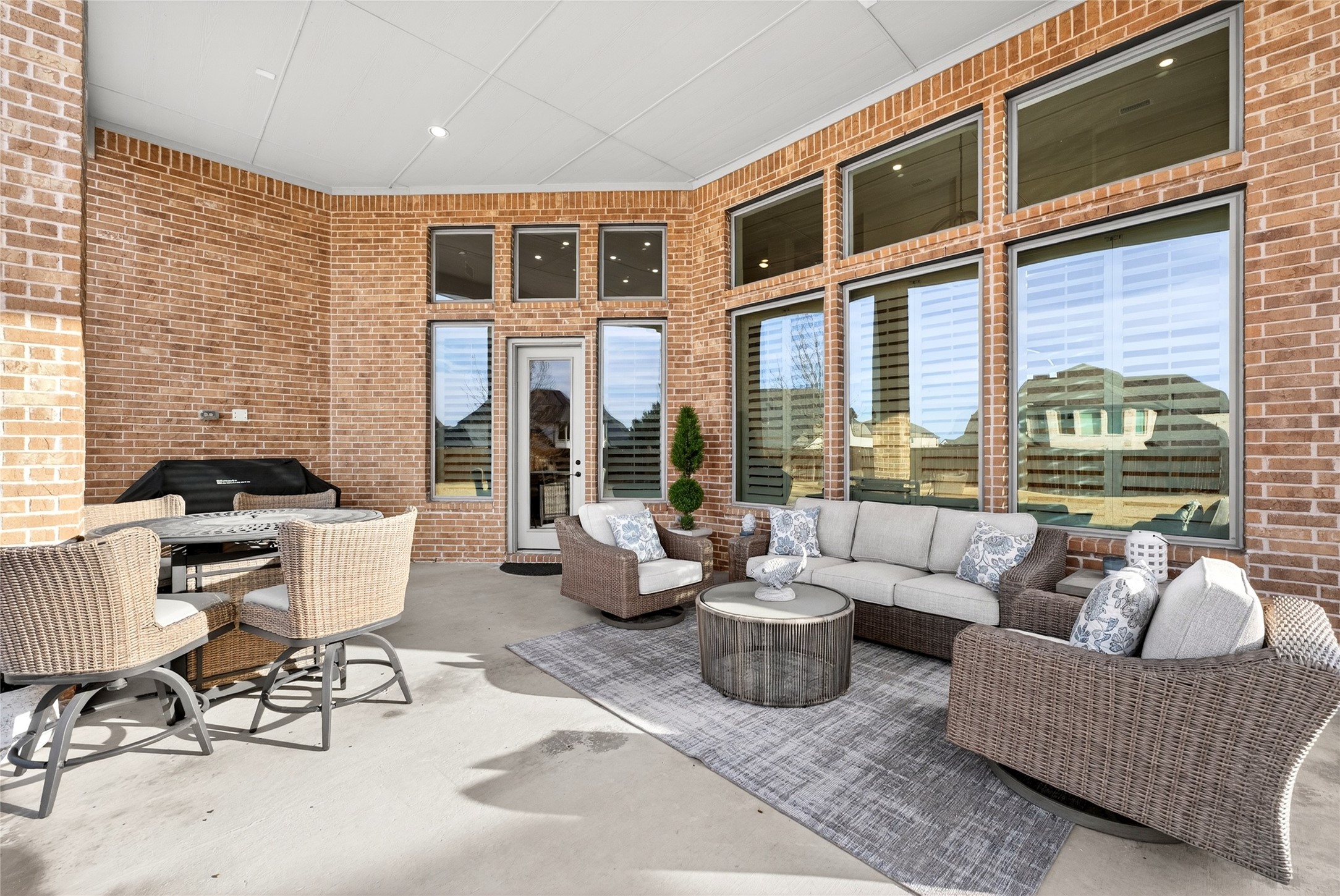 1611 Chisholm Trail