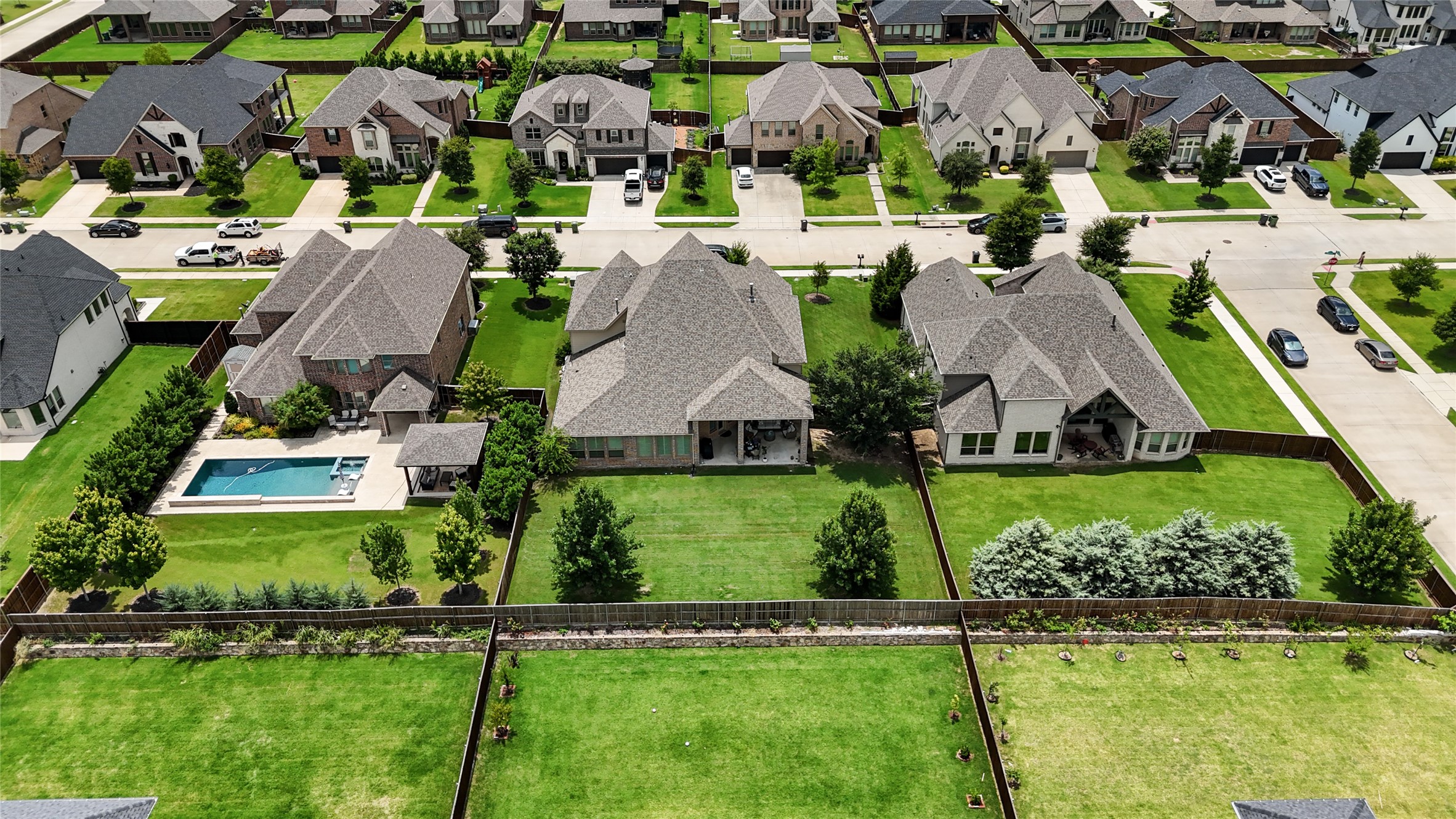 1611 Chisholm Trail