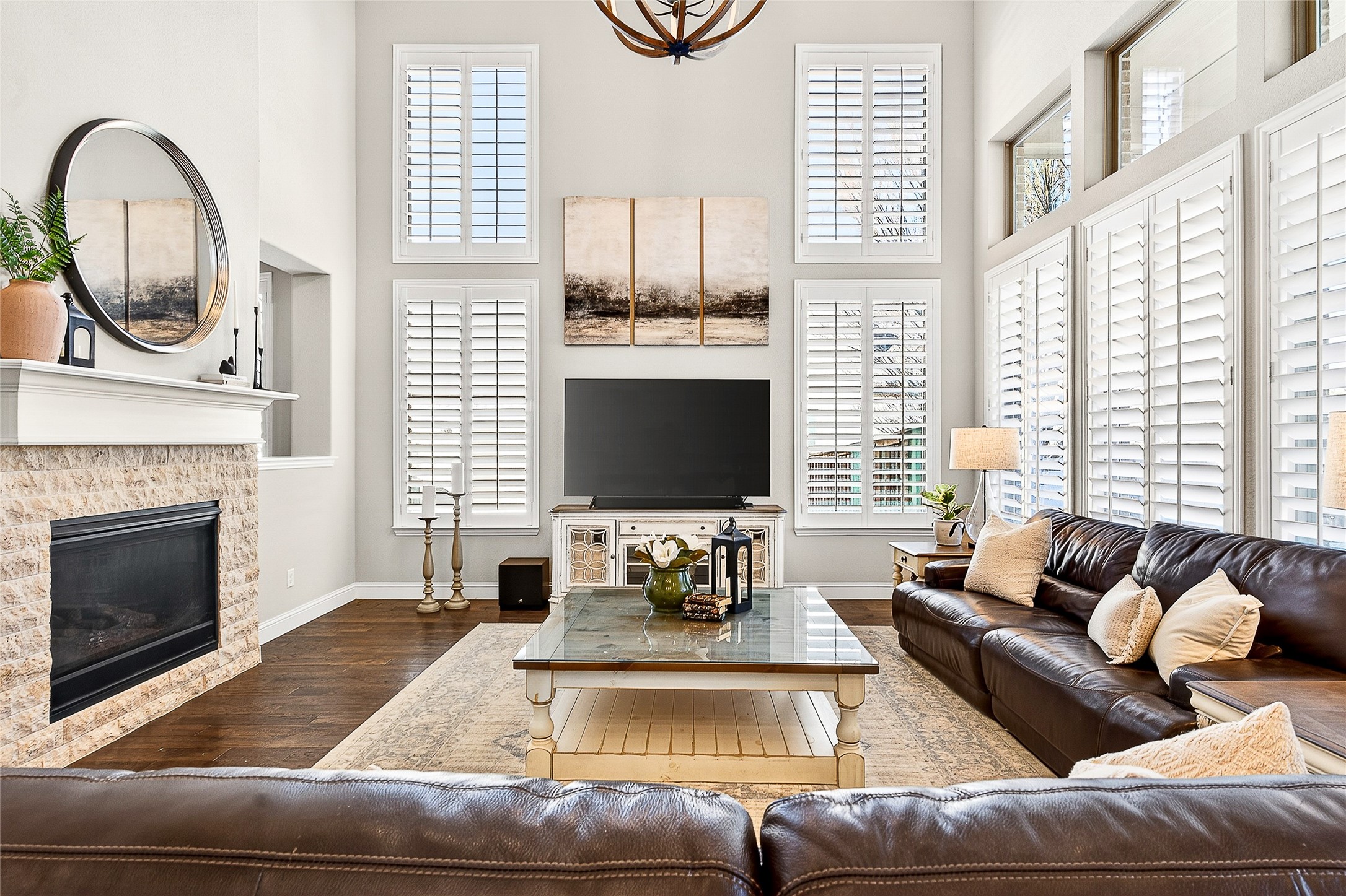 1611 Chisholm Trail