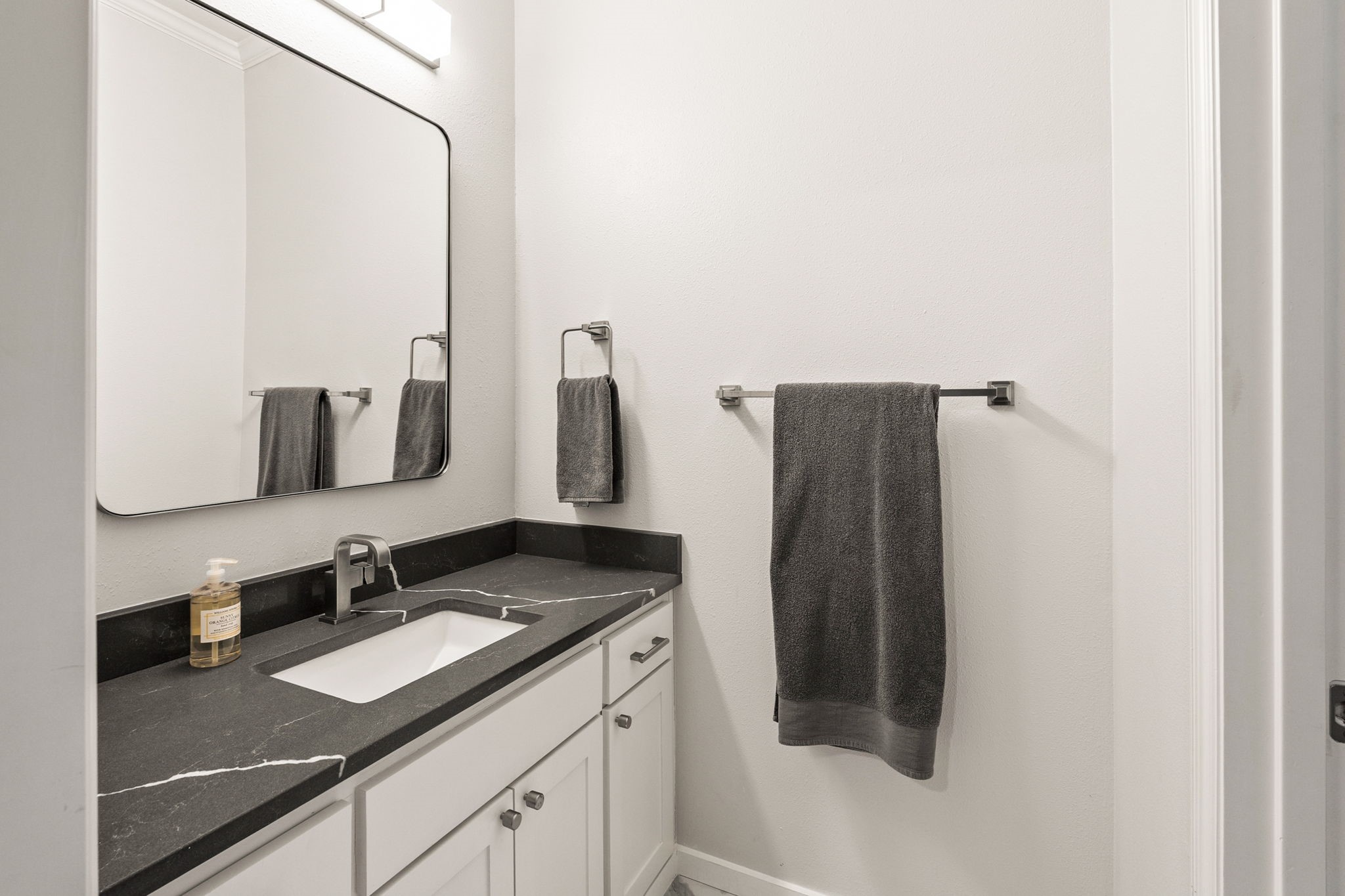 3205 Saint Georges Drive