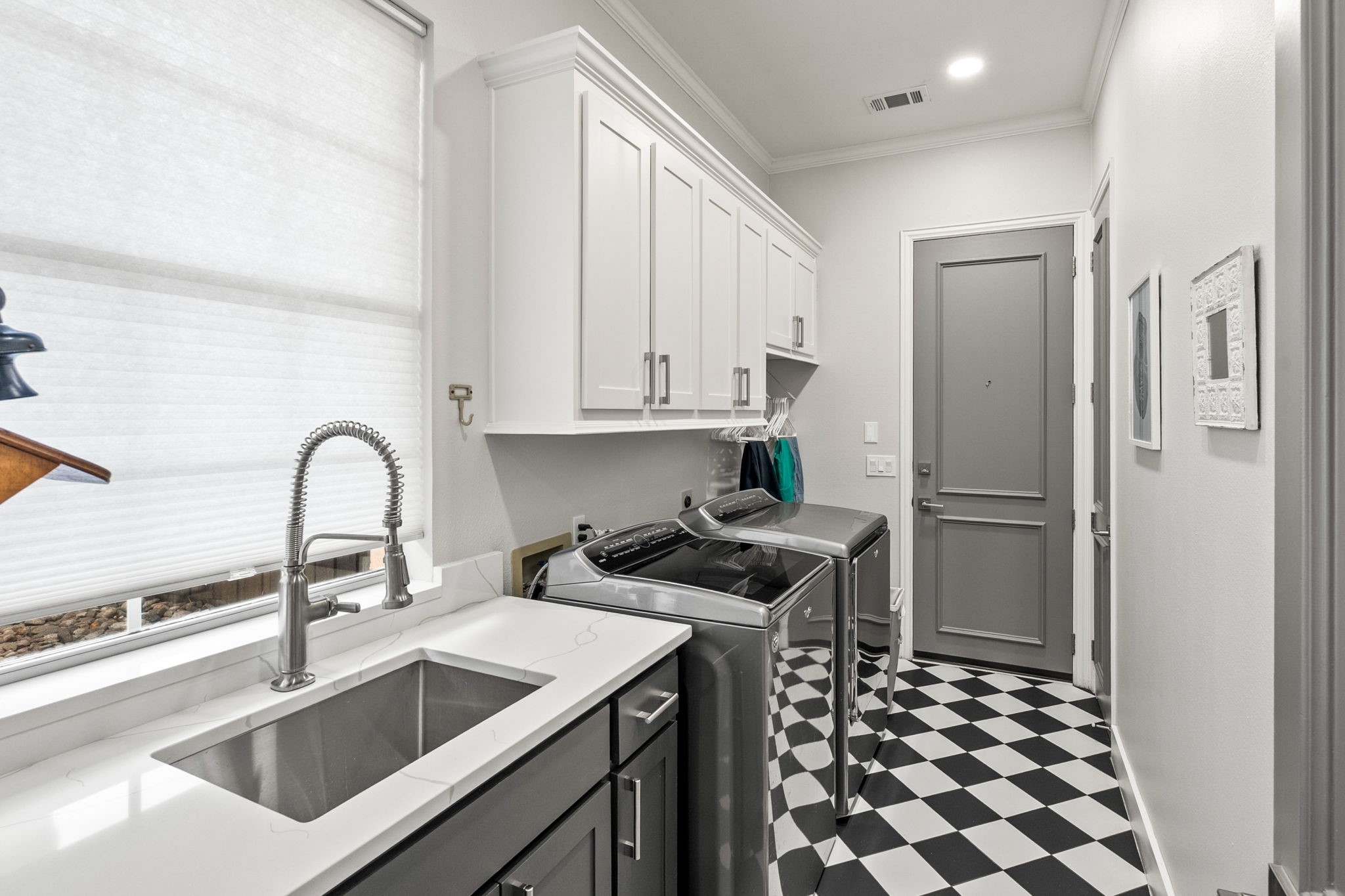 3205 Saint Georges Drive