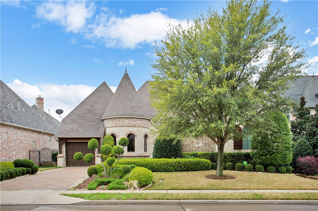 4927 Oak Knoll Lane