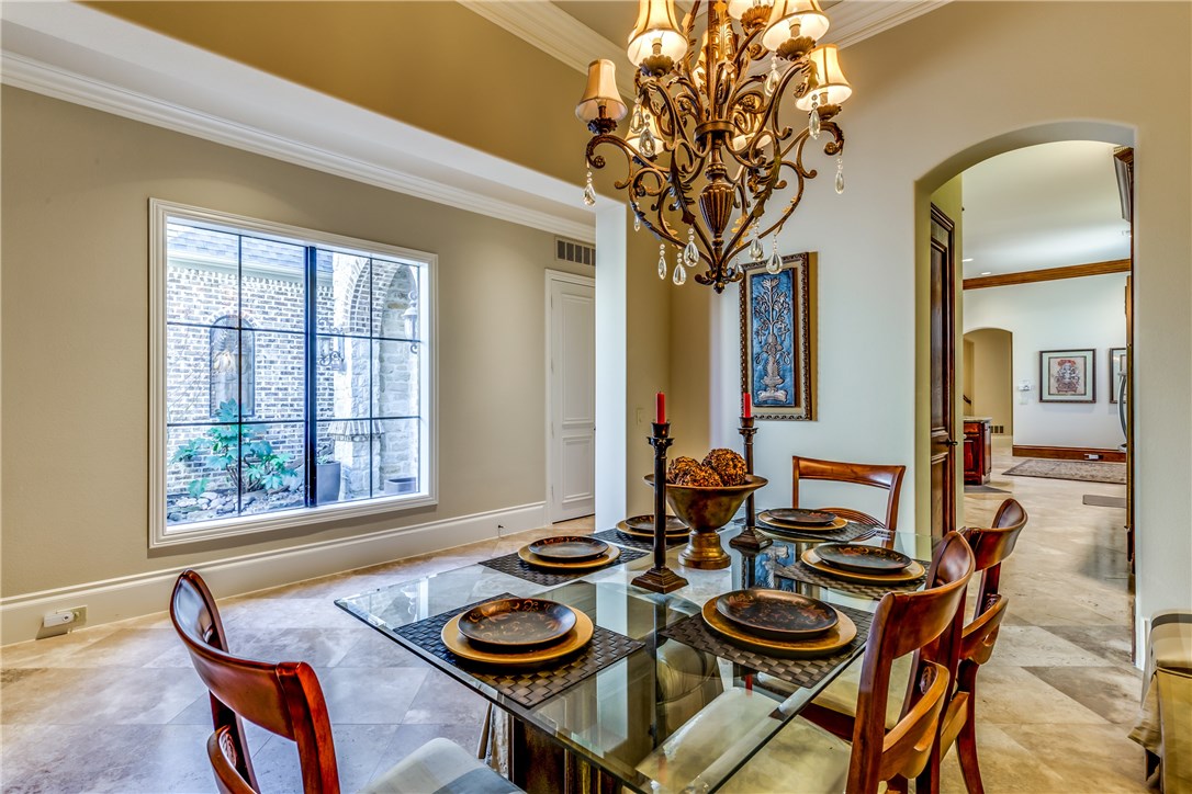 4927 Oak Knoll Lane