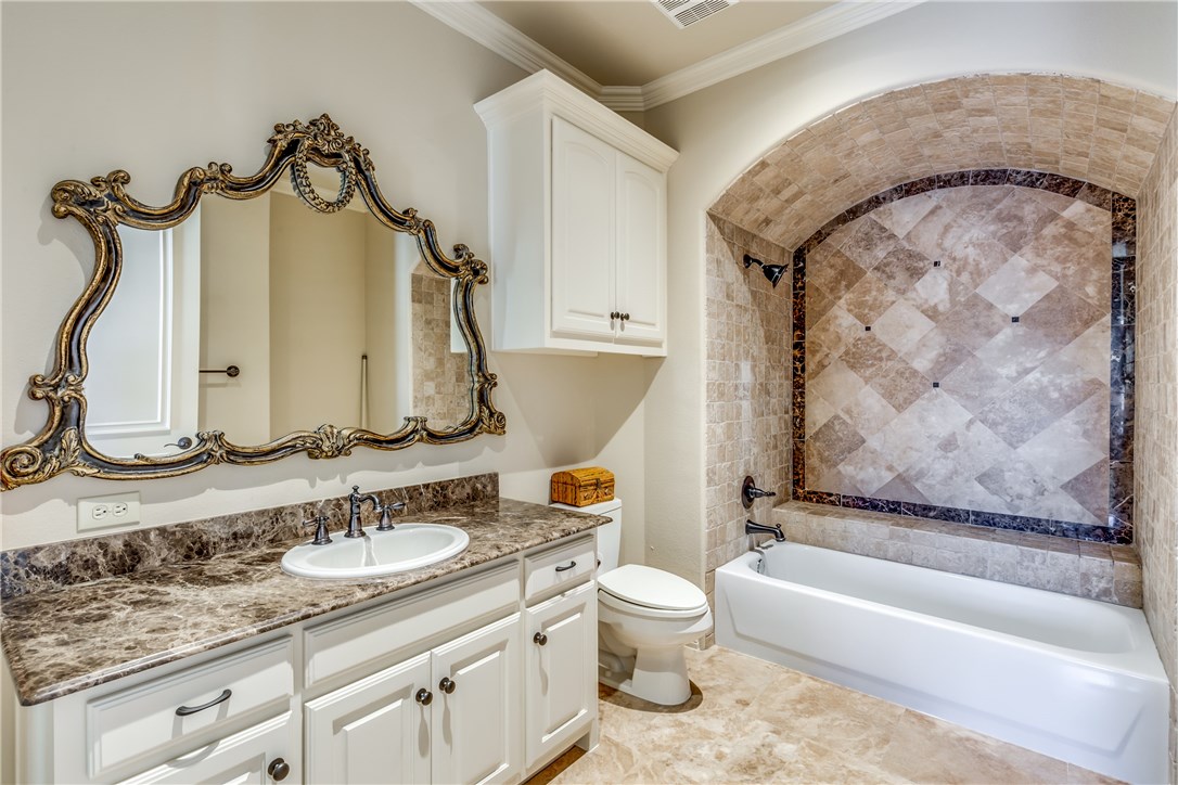4927 Oak Knoll Lane