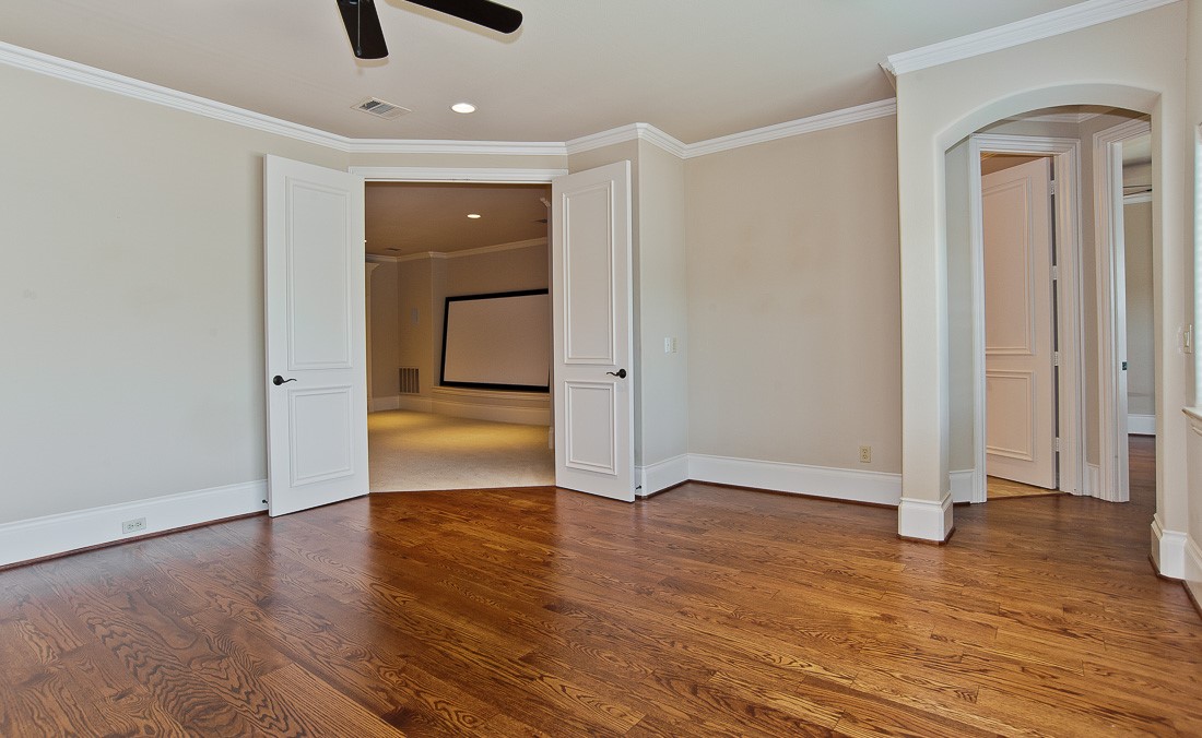 4927 Oak Knoll Lane