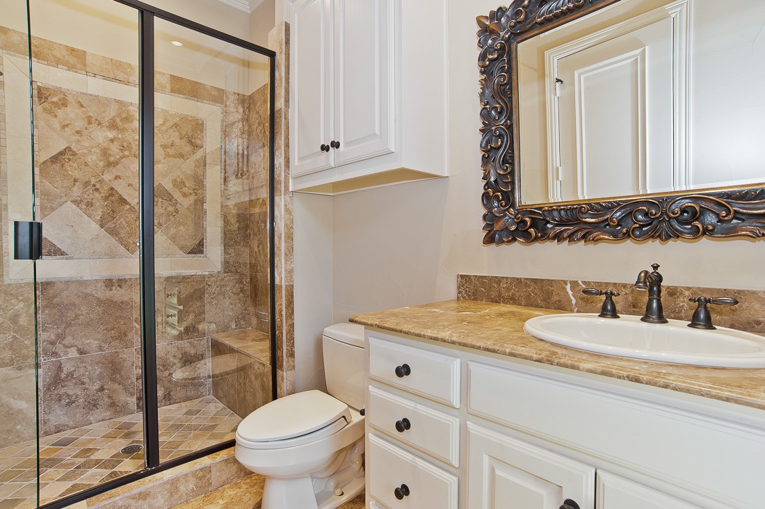 4927 Oak Knoll Lane