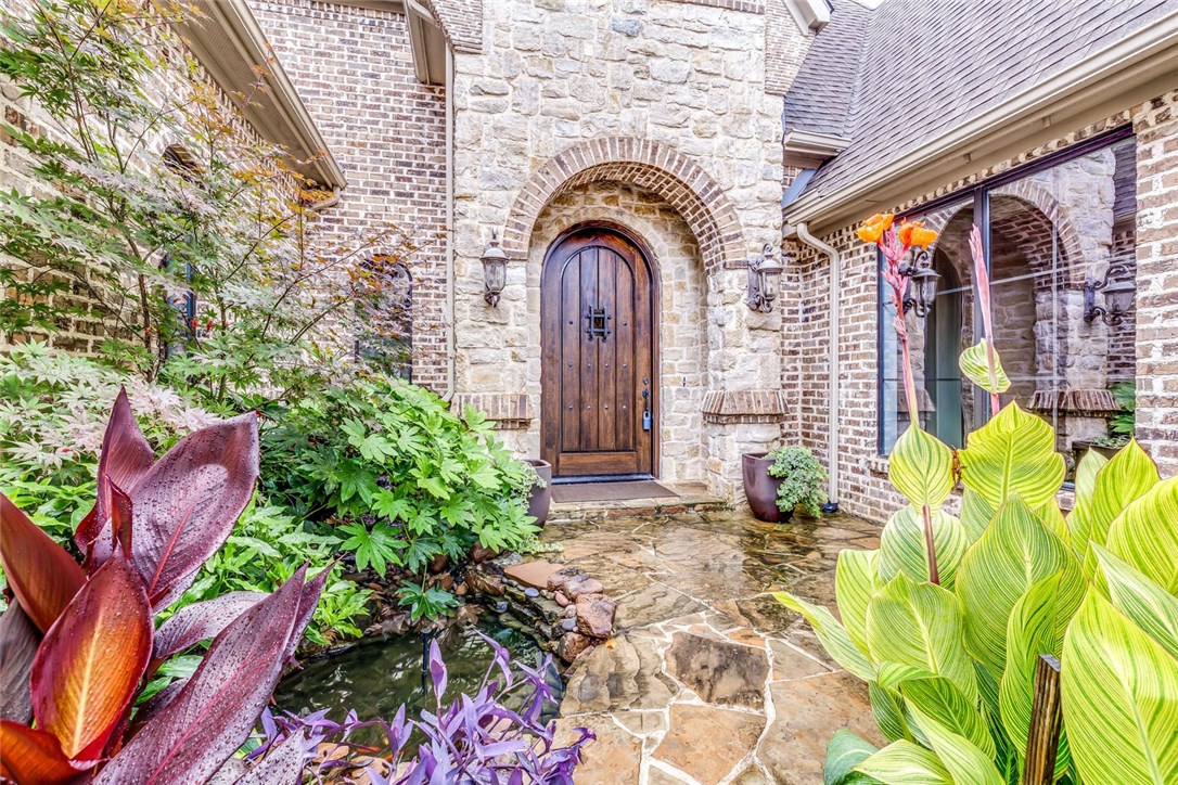 4927 Oak Knoll Lane