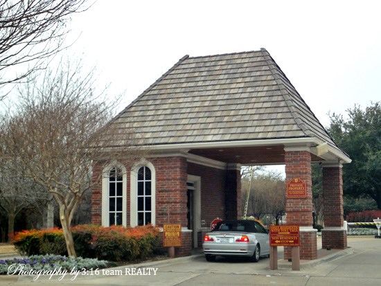 4927 Oak Knoll Lane