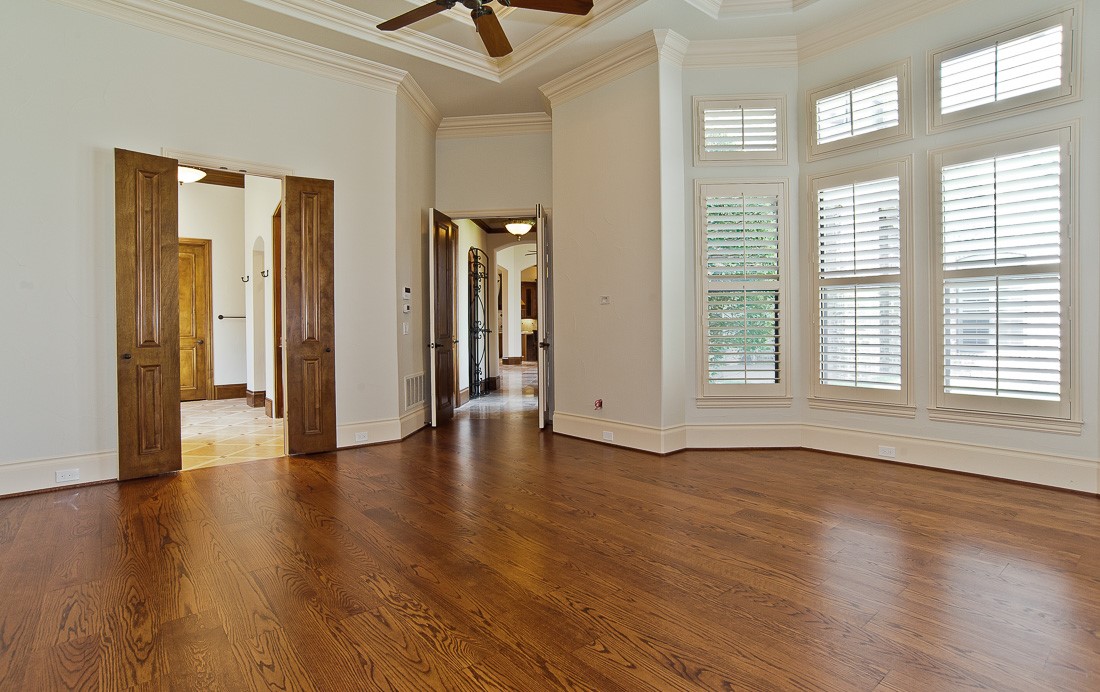 4927 Oak Knoll Lane