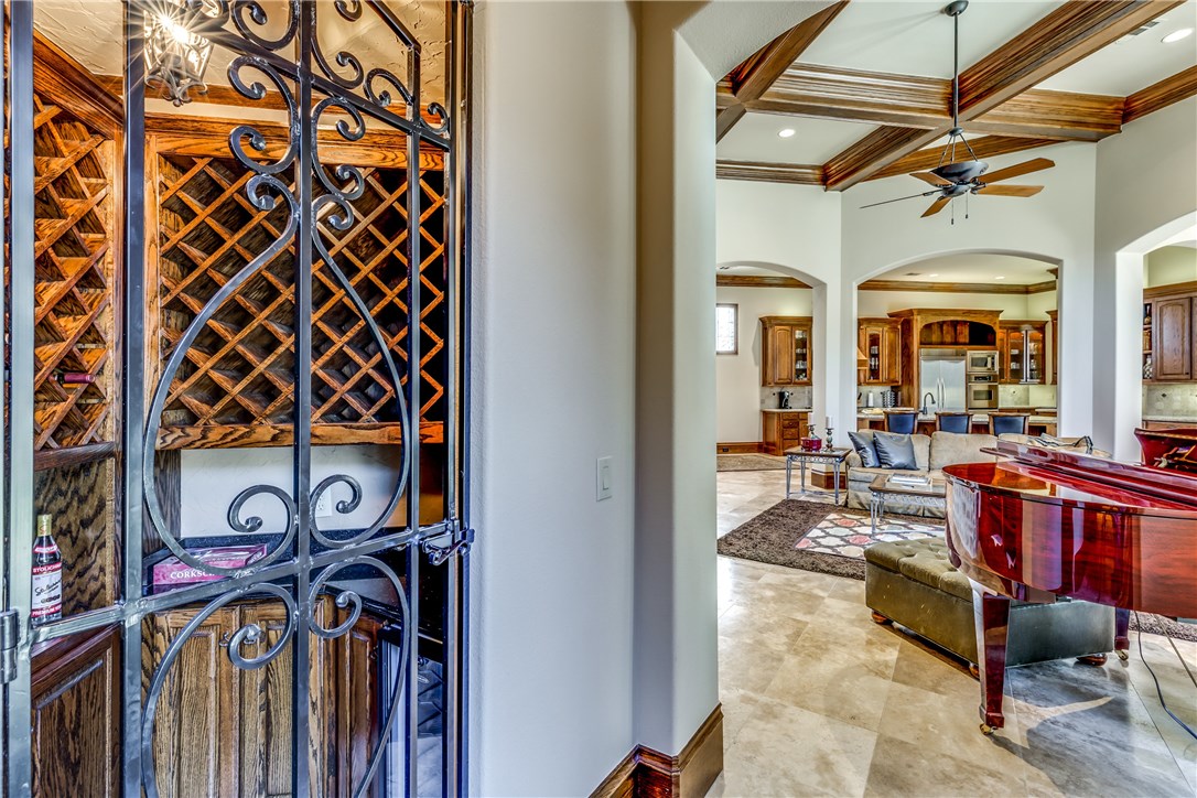 4927 Oak Knoll Lane