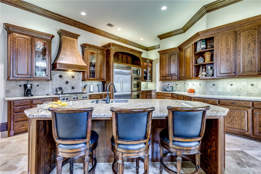 4927 Oak Knoll Lane