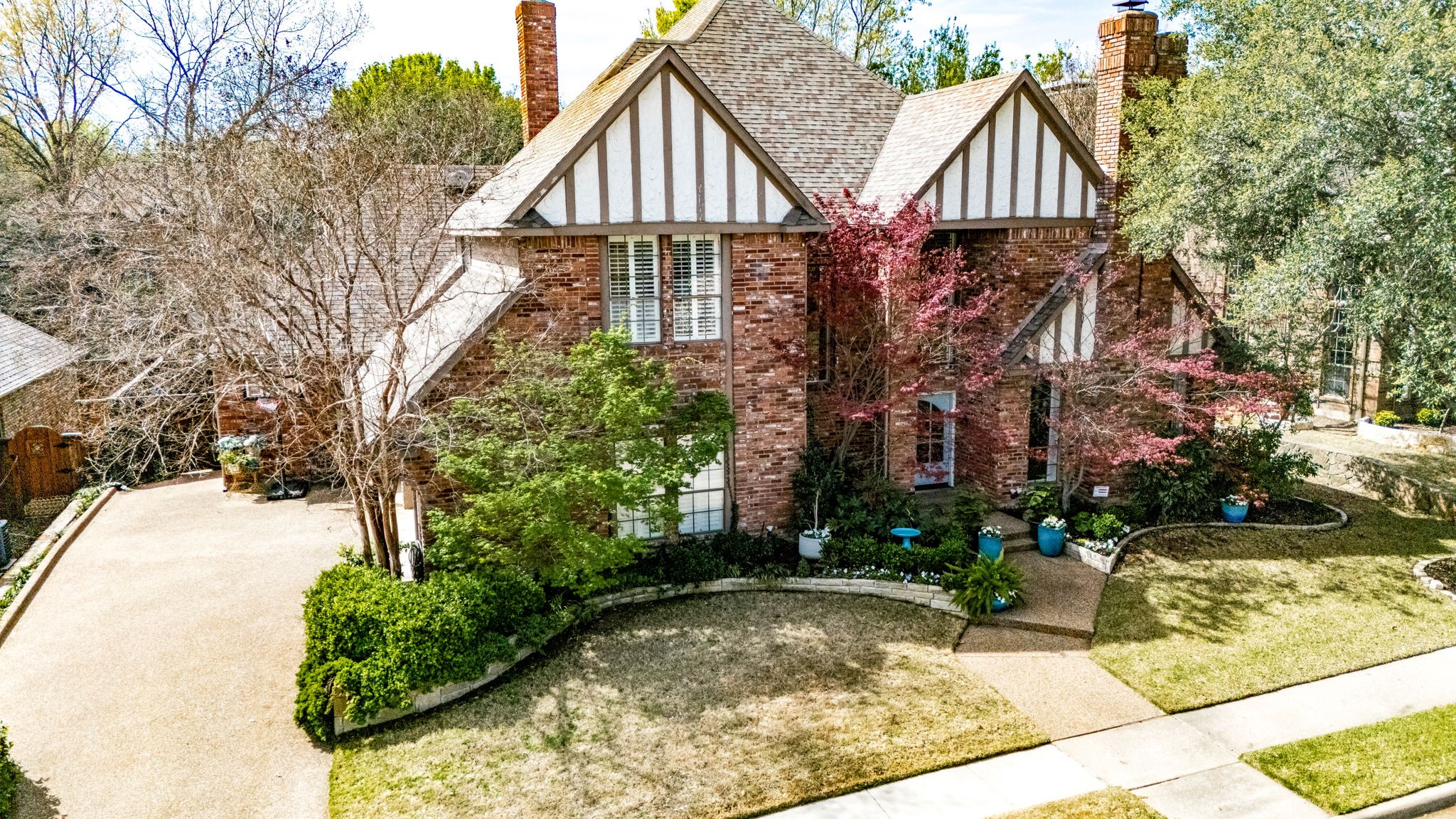 1207 Shady Oaks Circle