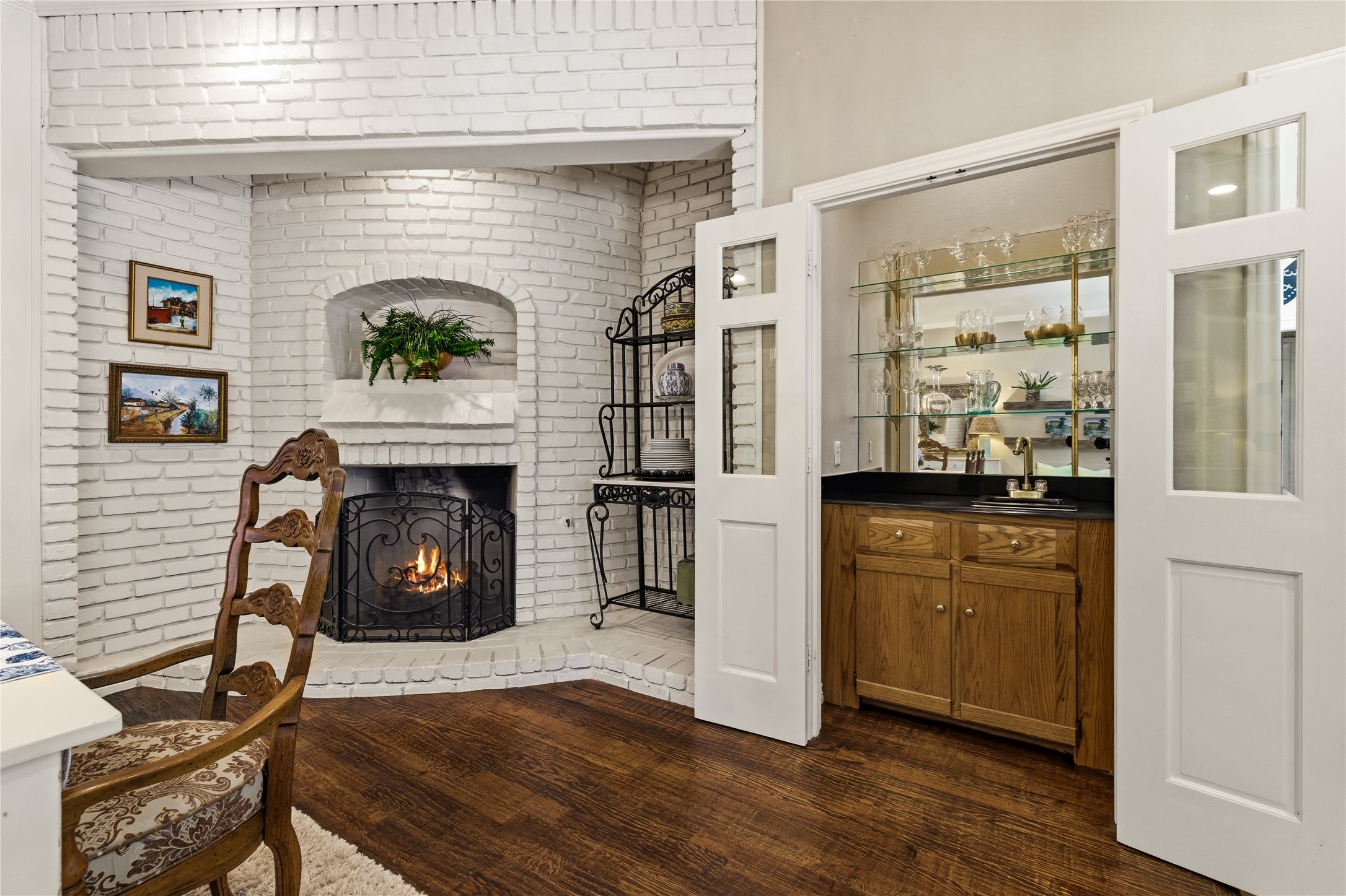 1207 Shady Oaks Circle