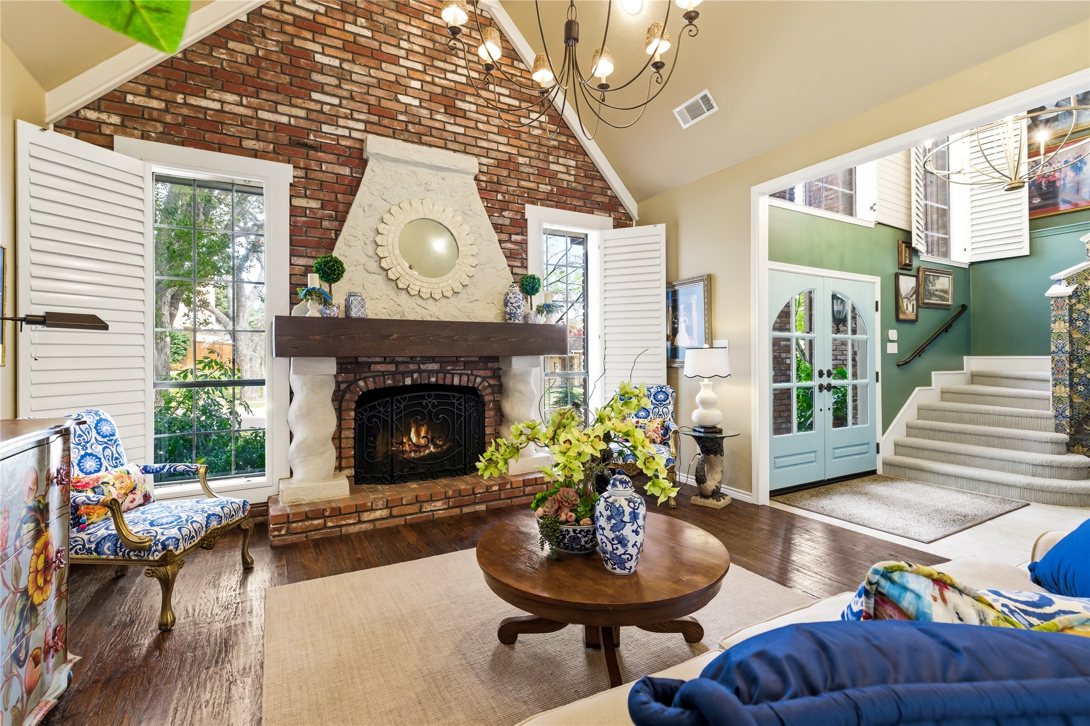 1207 Shady Oaks Circle