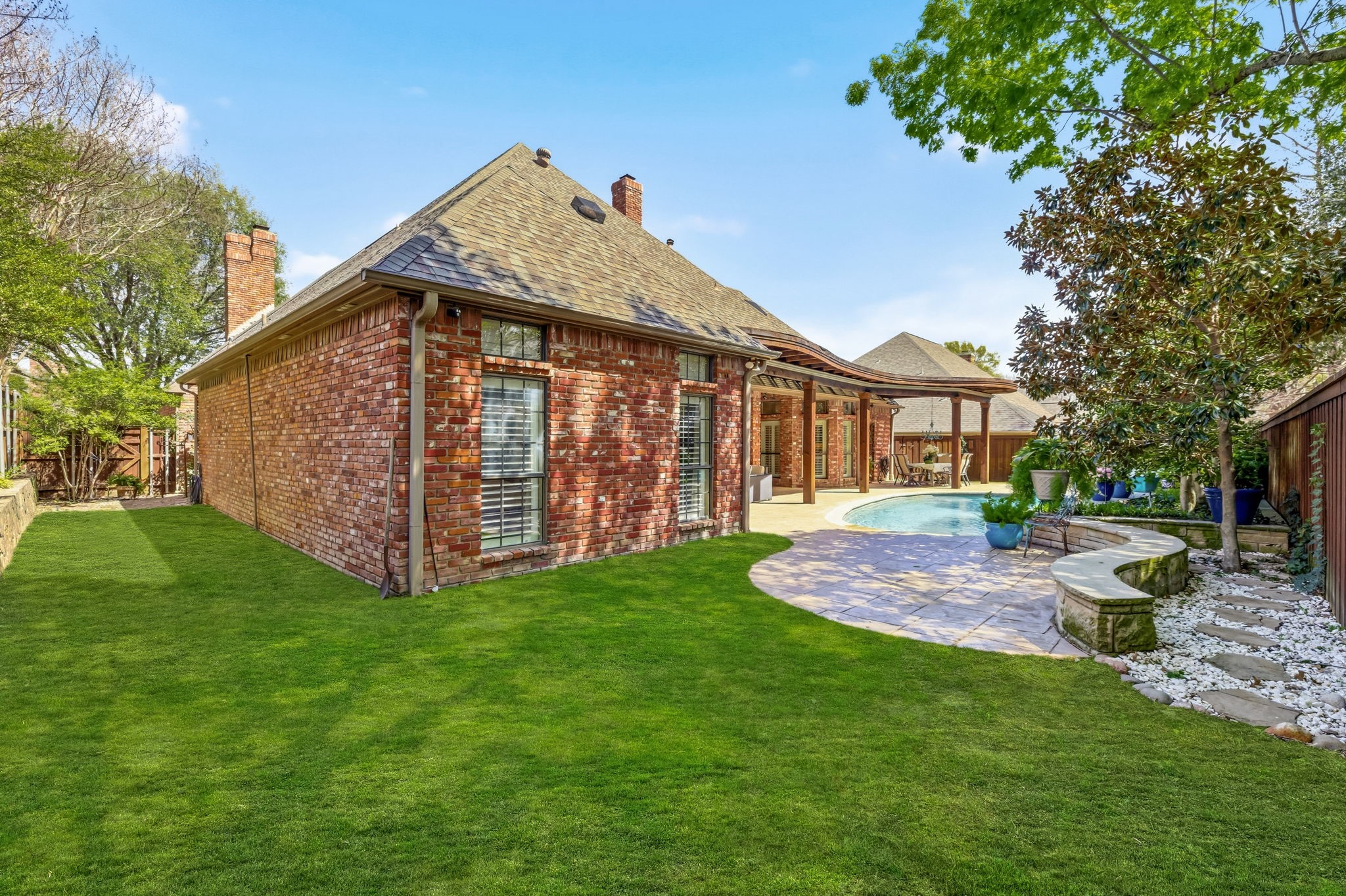 1207 Shady Oaks Circle