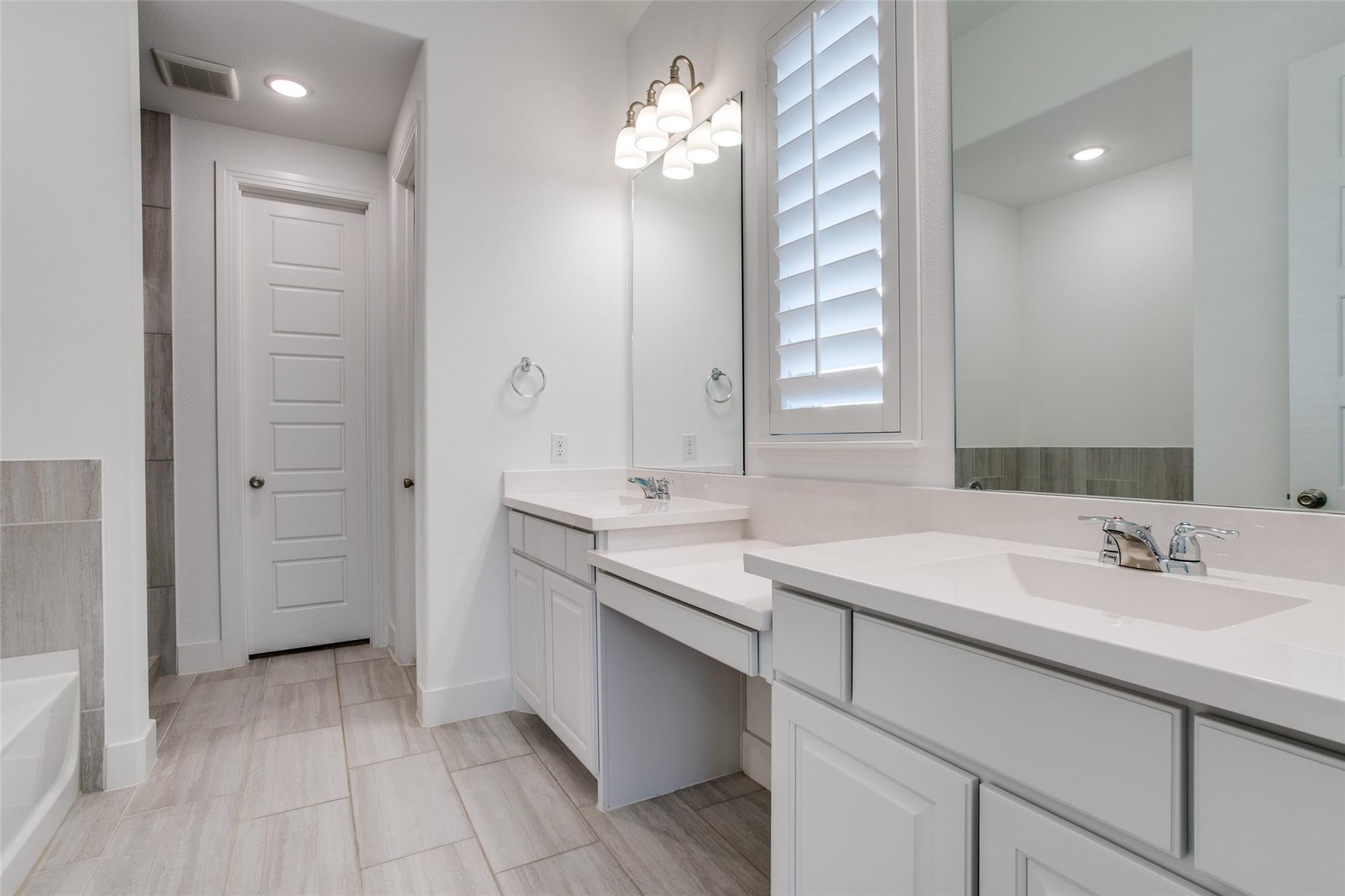 717 Corner Post Path