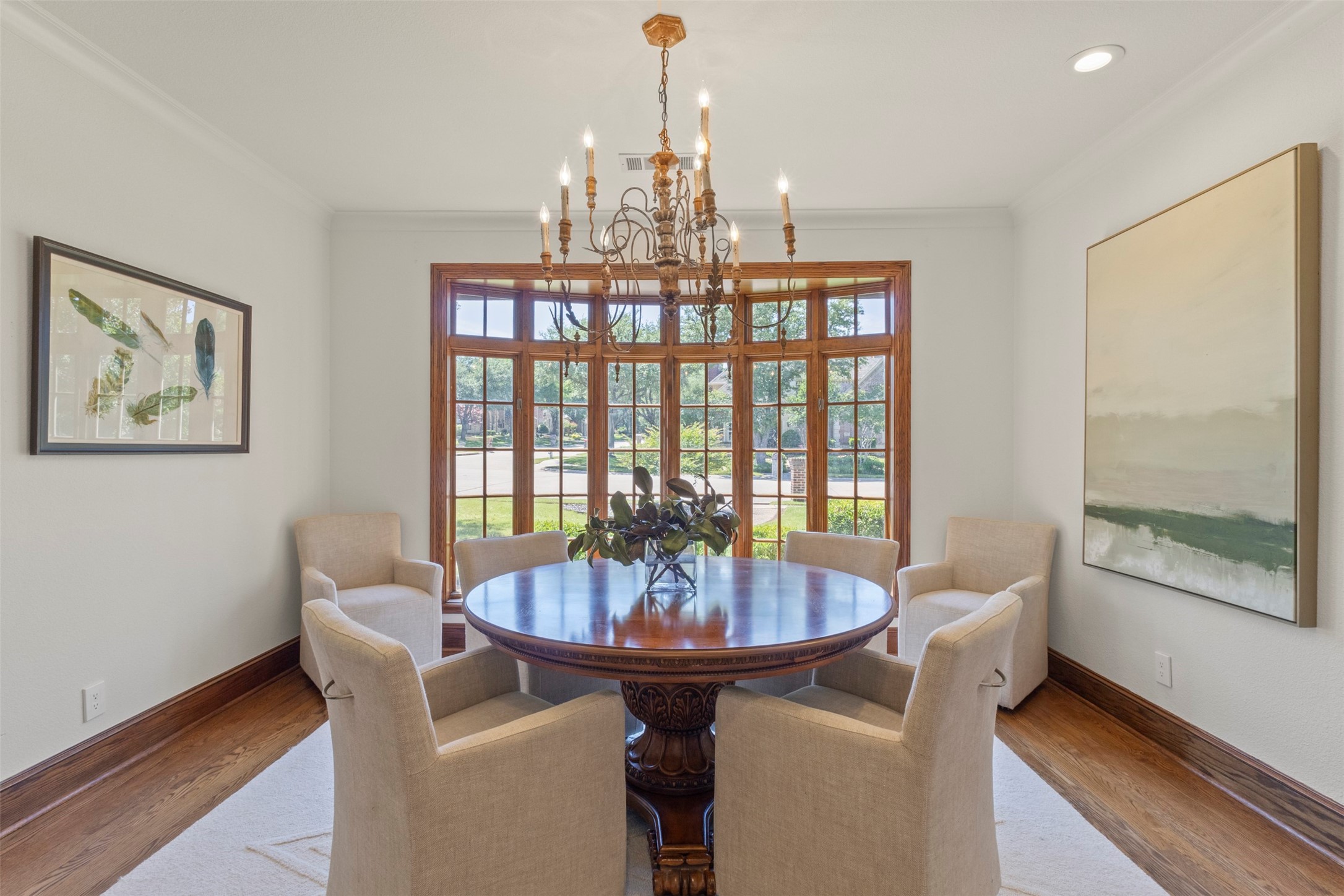 811 Lake Creek Drive