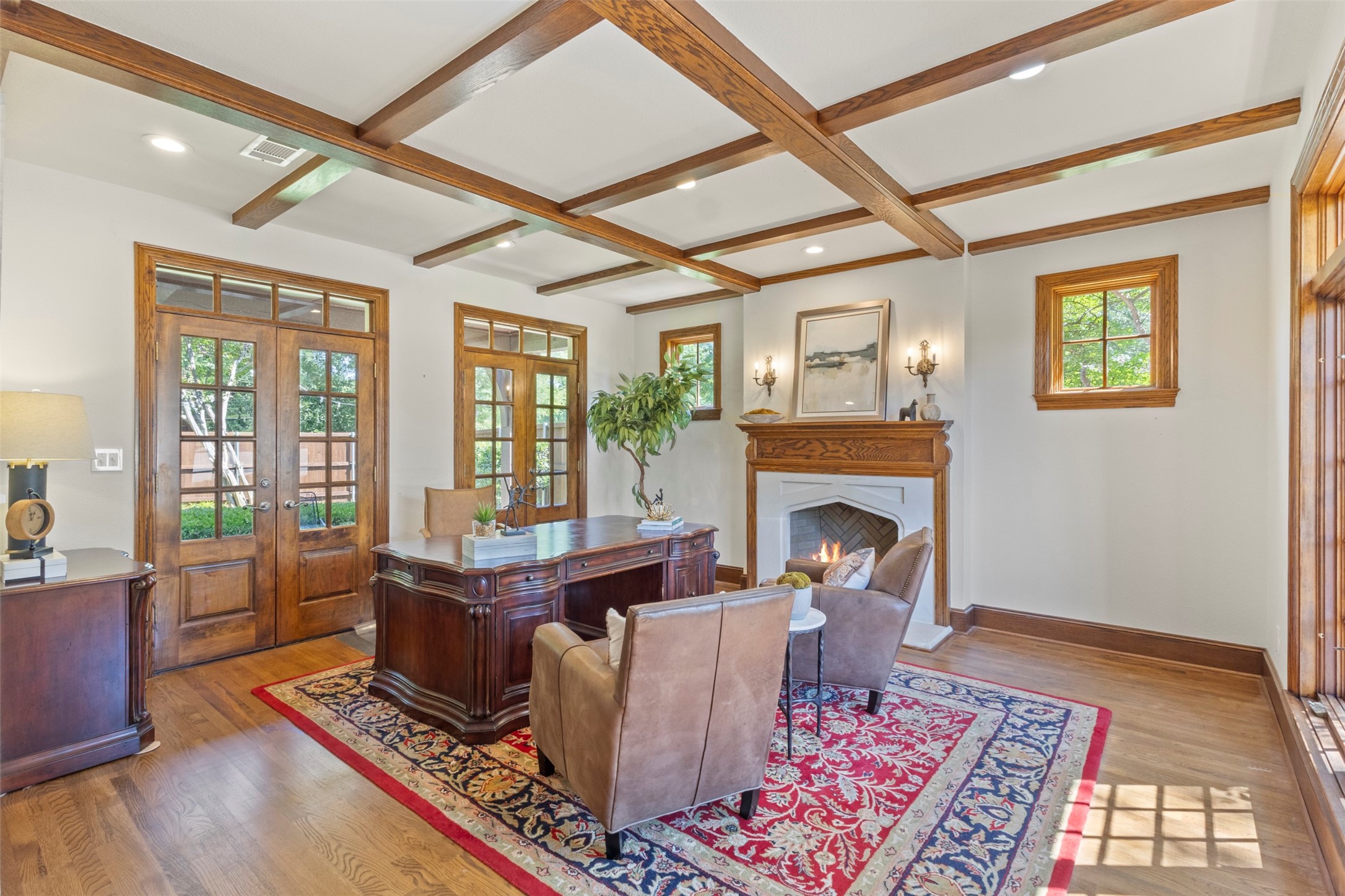 811 Lake Creek Drive