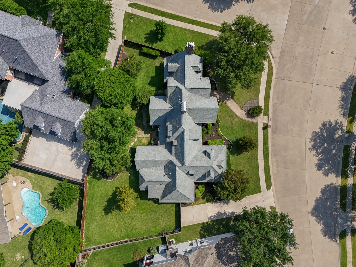 811 Lake Creek Drive