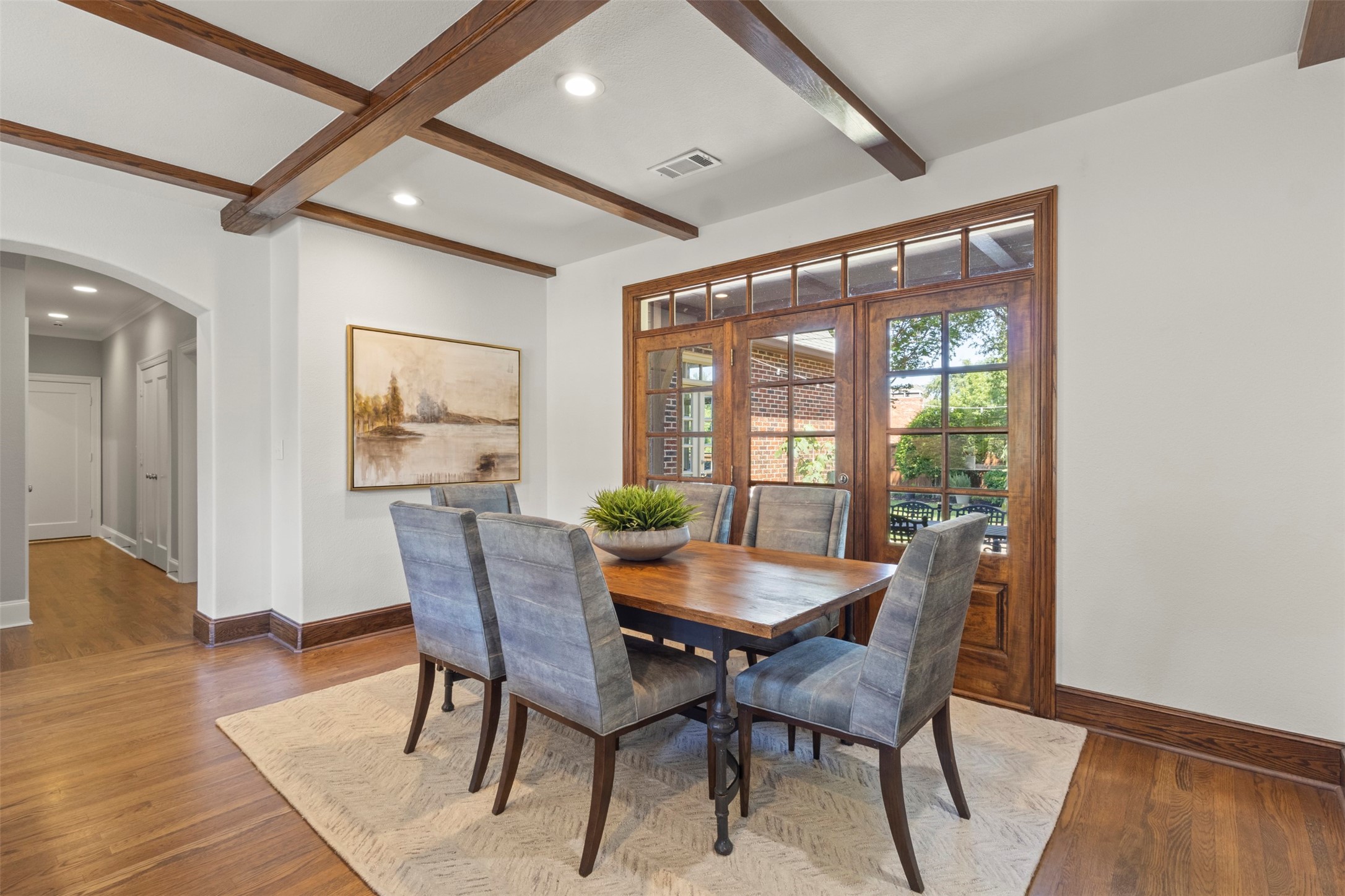 811 Lake Creek Drive