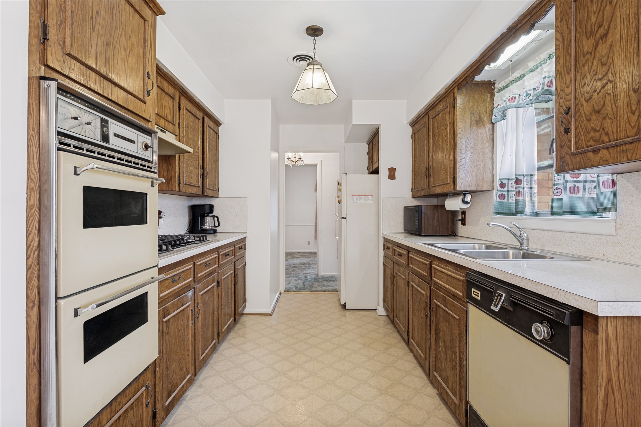 422 W Daugherty Drive