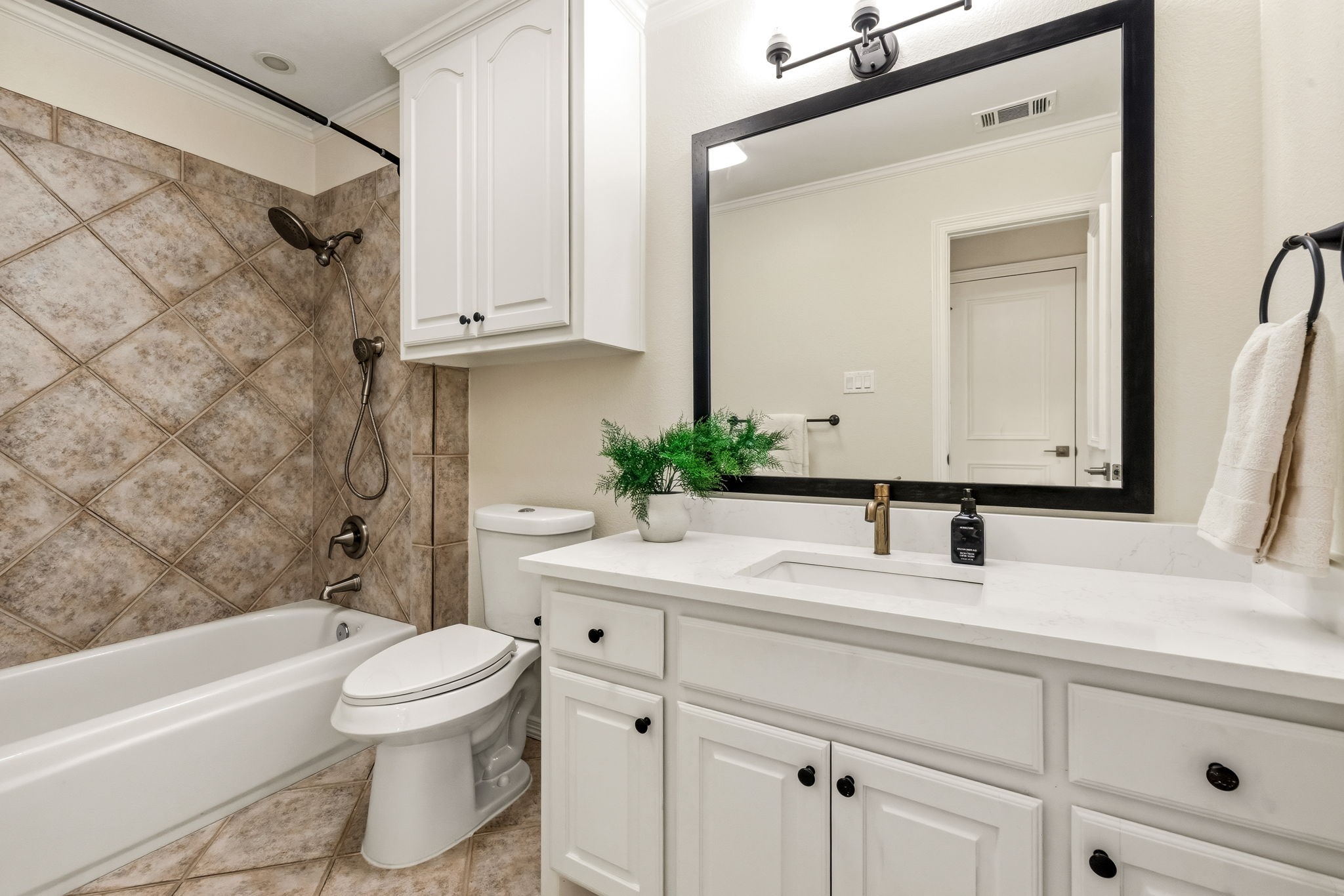 6604 Overlook Court
