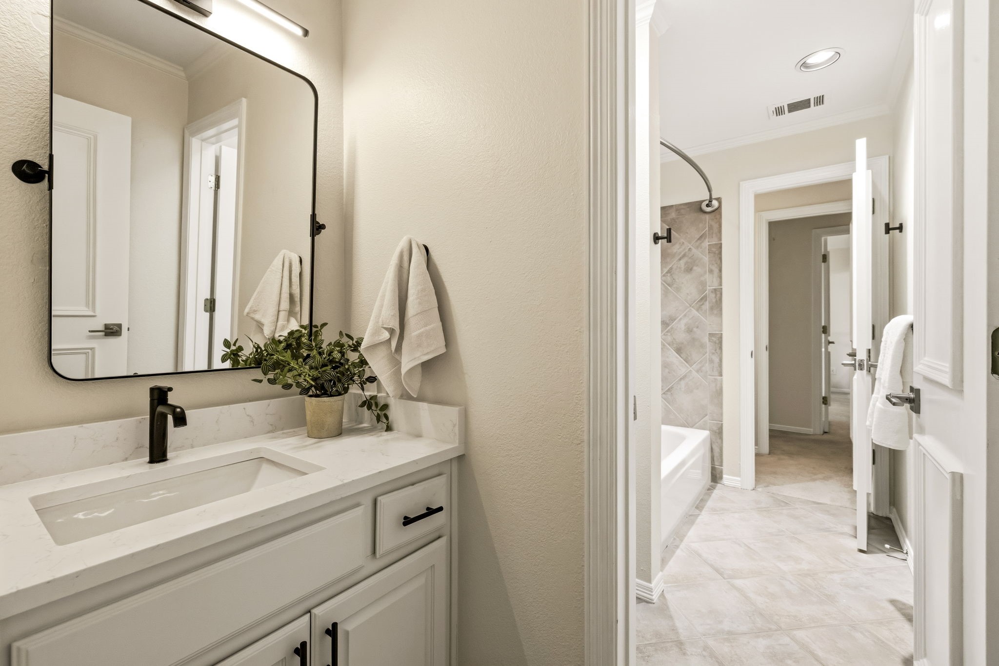 6604 Overlook Court