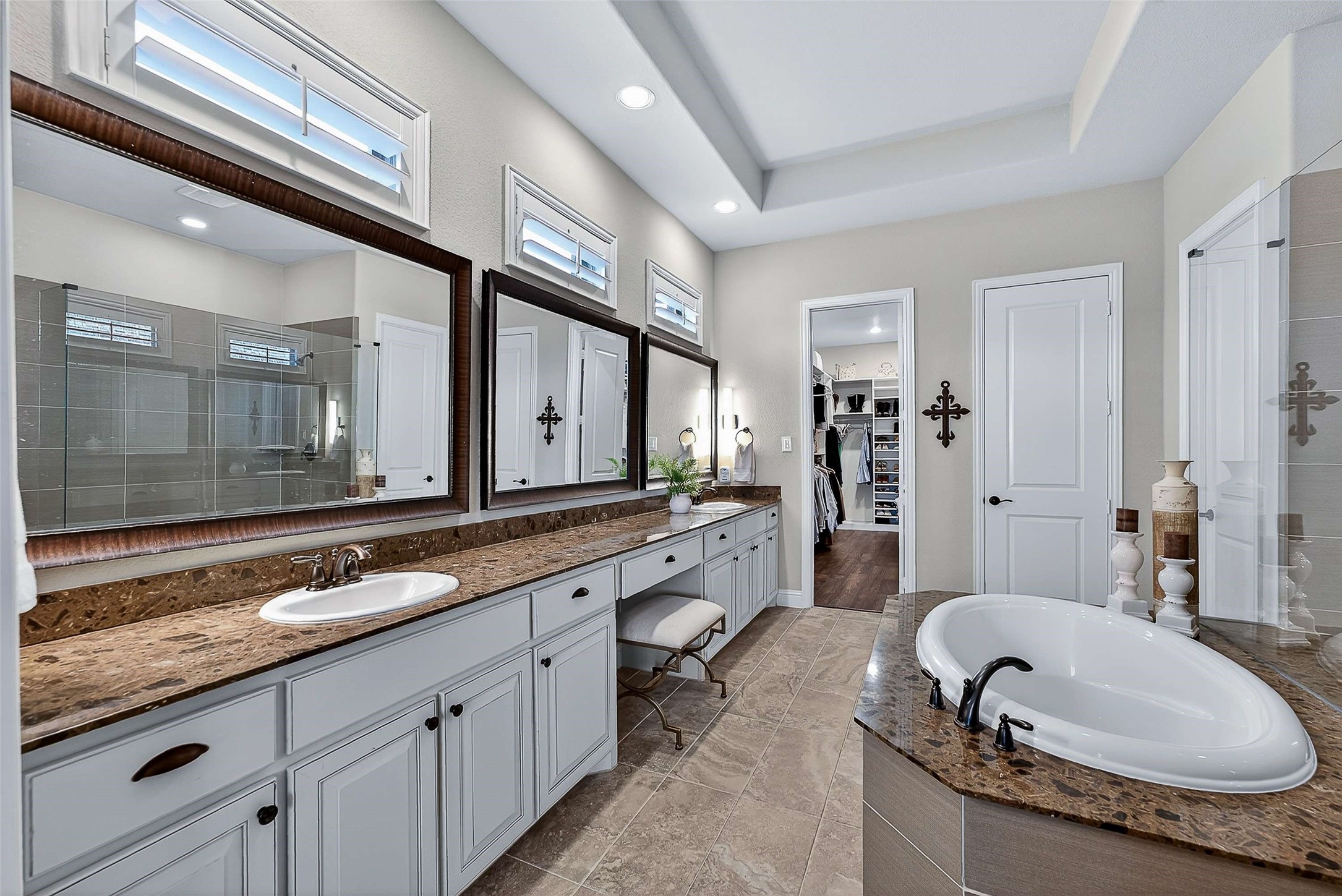 1611 Chisholm Trail