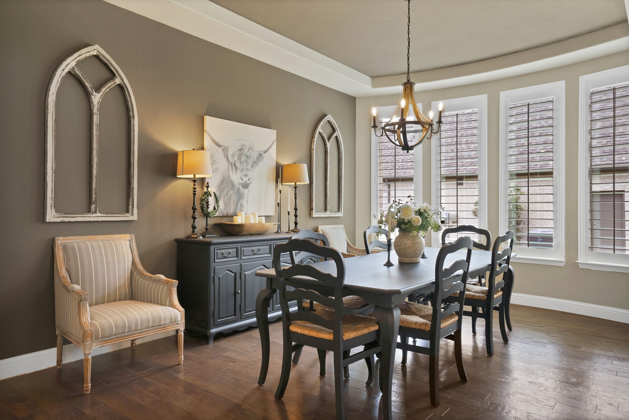 1611 Chisholm Trail