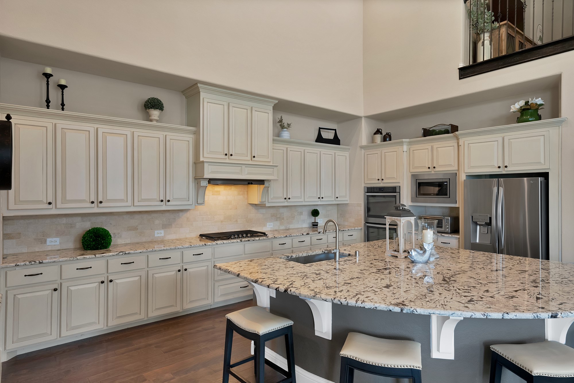1611 Chisholm Trail