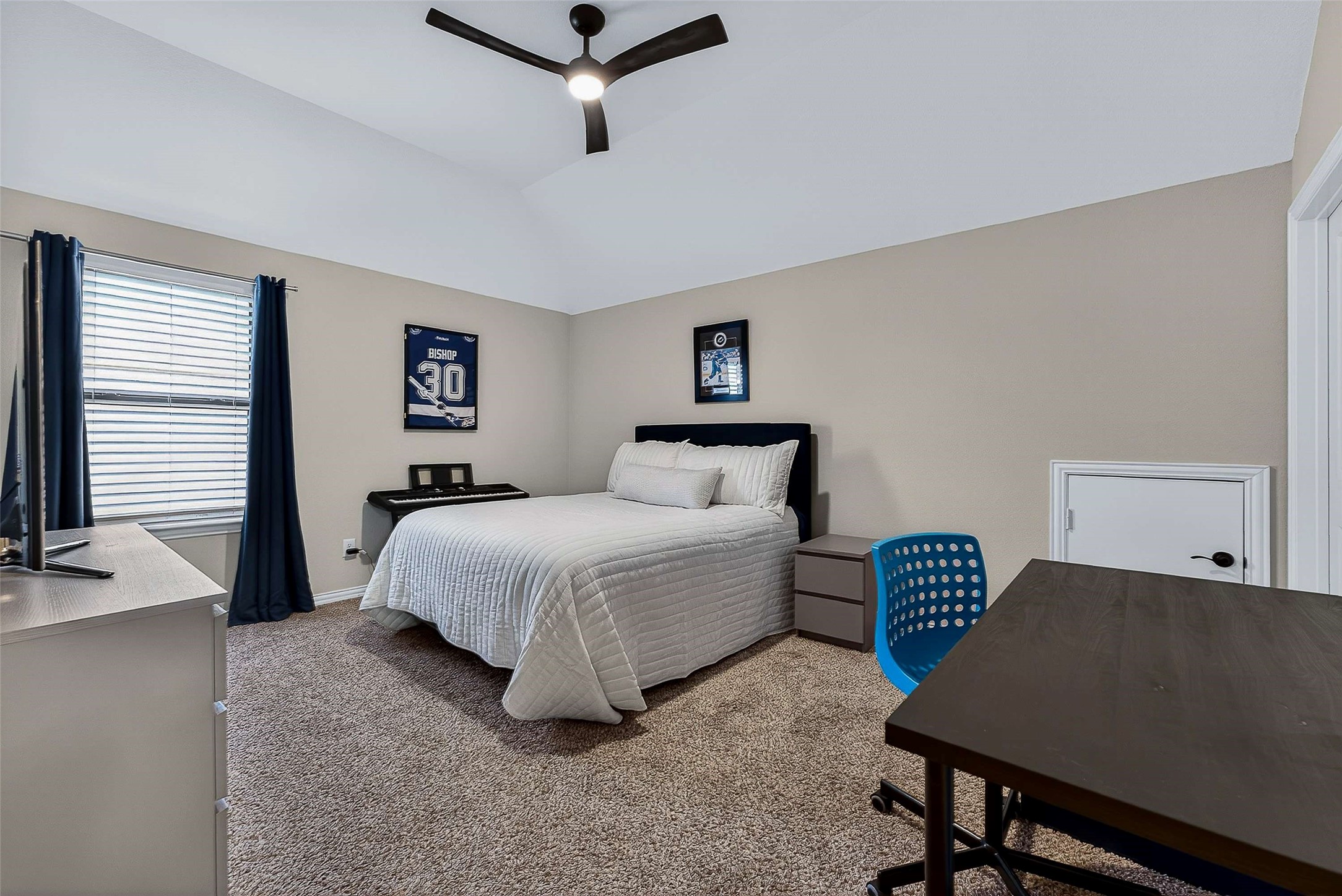 1611 Chisholm Trail