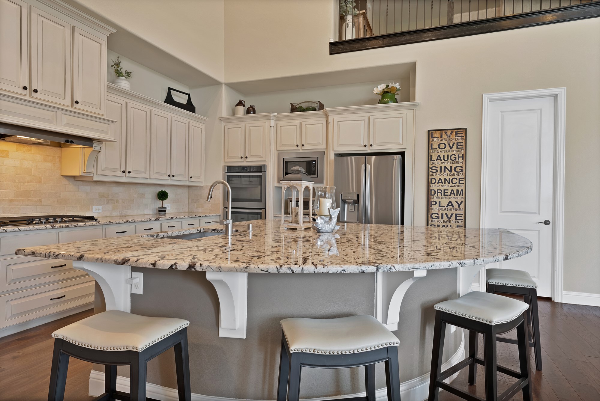 1611 Chisholm Trail