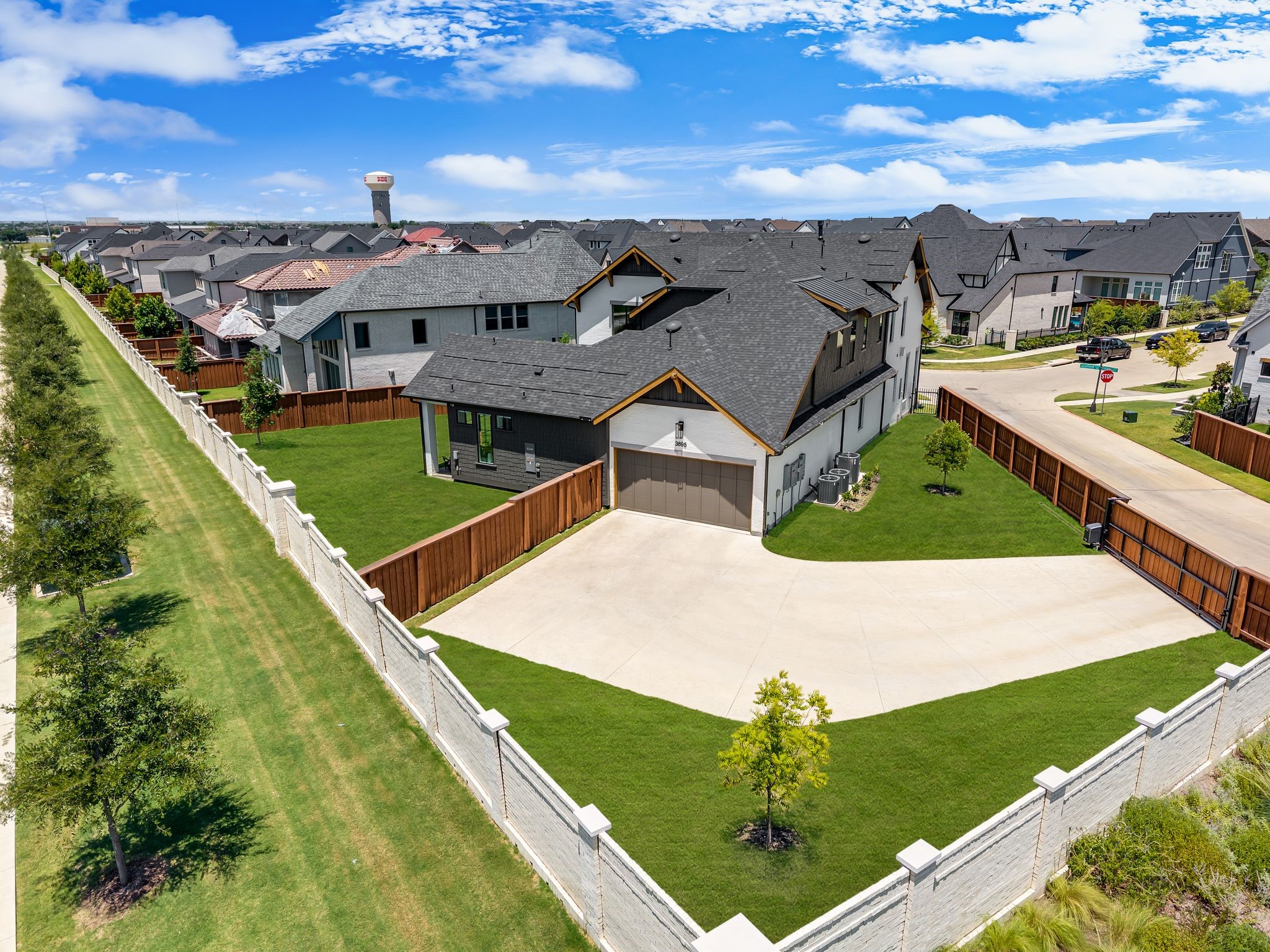 3895 Lacefield Drive