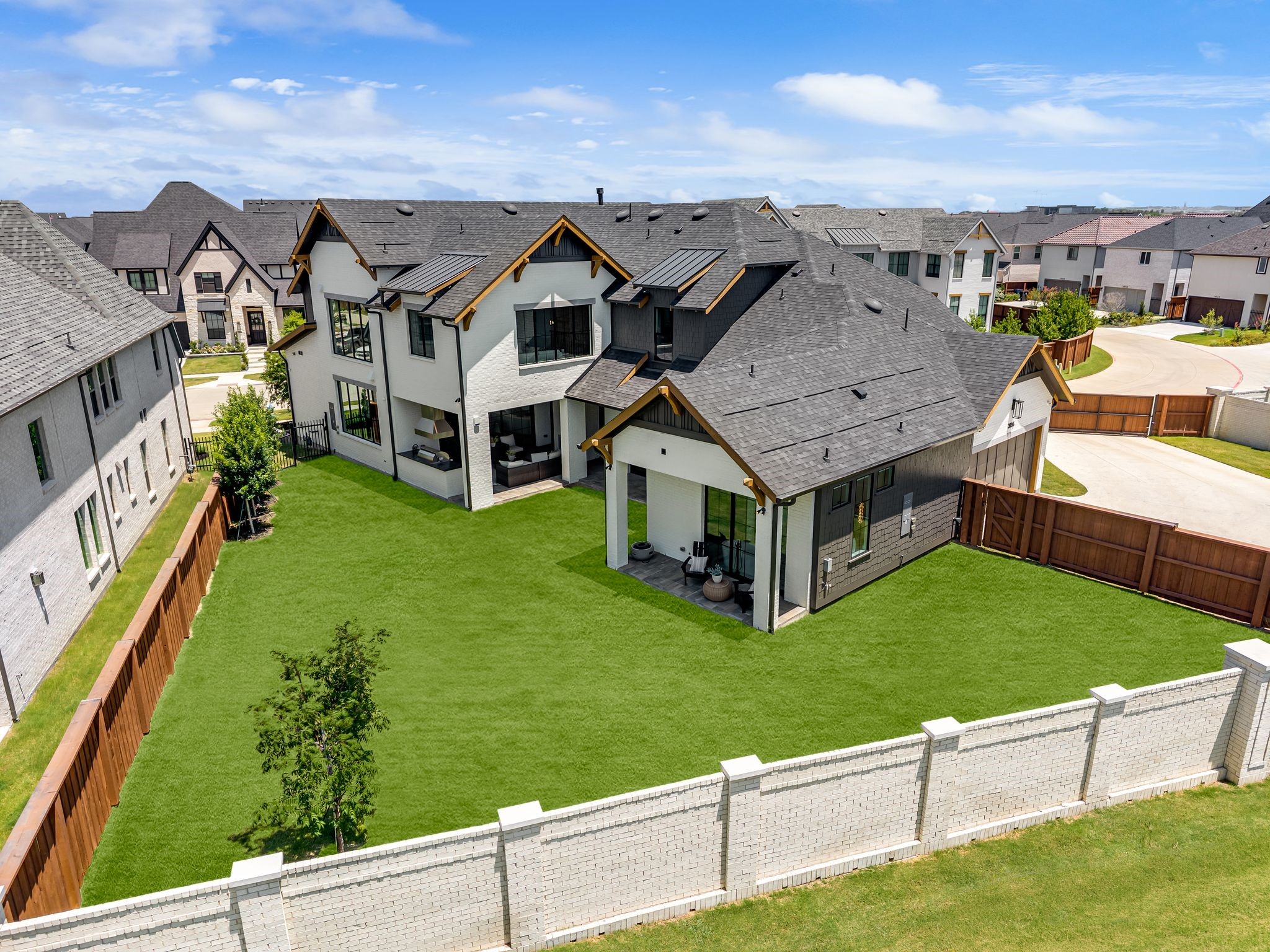 3895 Lacefield Drive