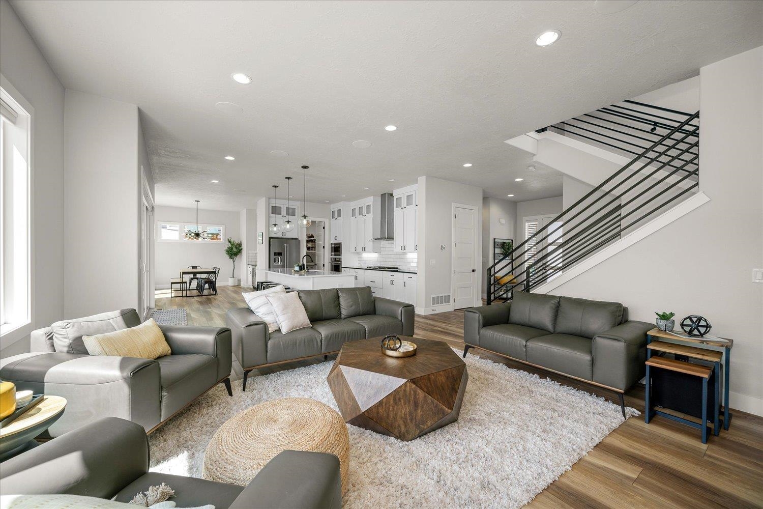 1511 S Morningside Heights Dr