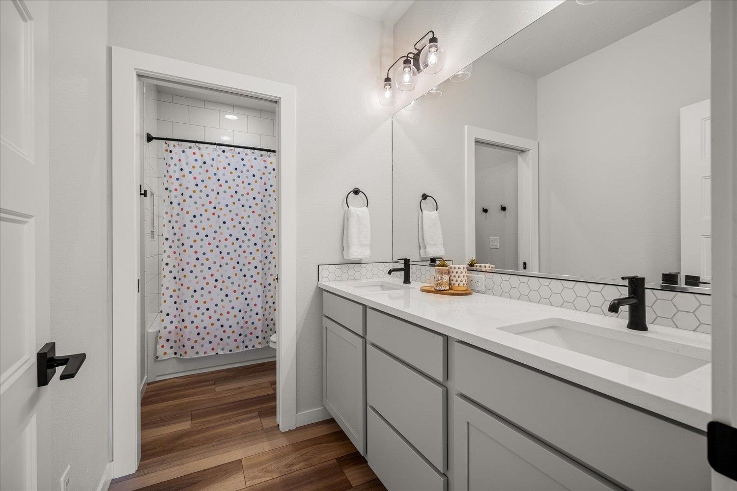 1511 S Morningside Heights Dr