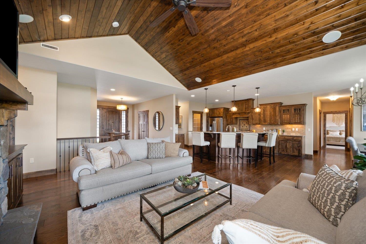 1108 N River Ridge Blvd