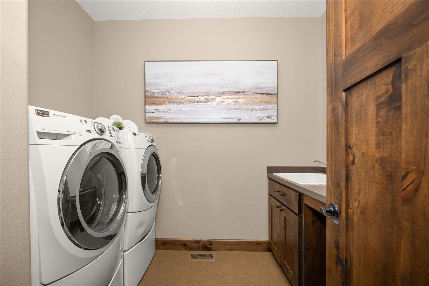 1108 N River Ridge Blvd