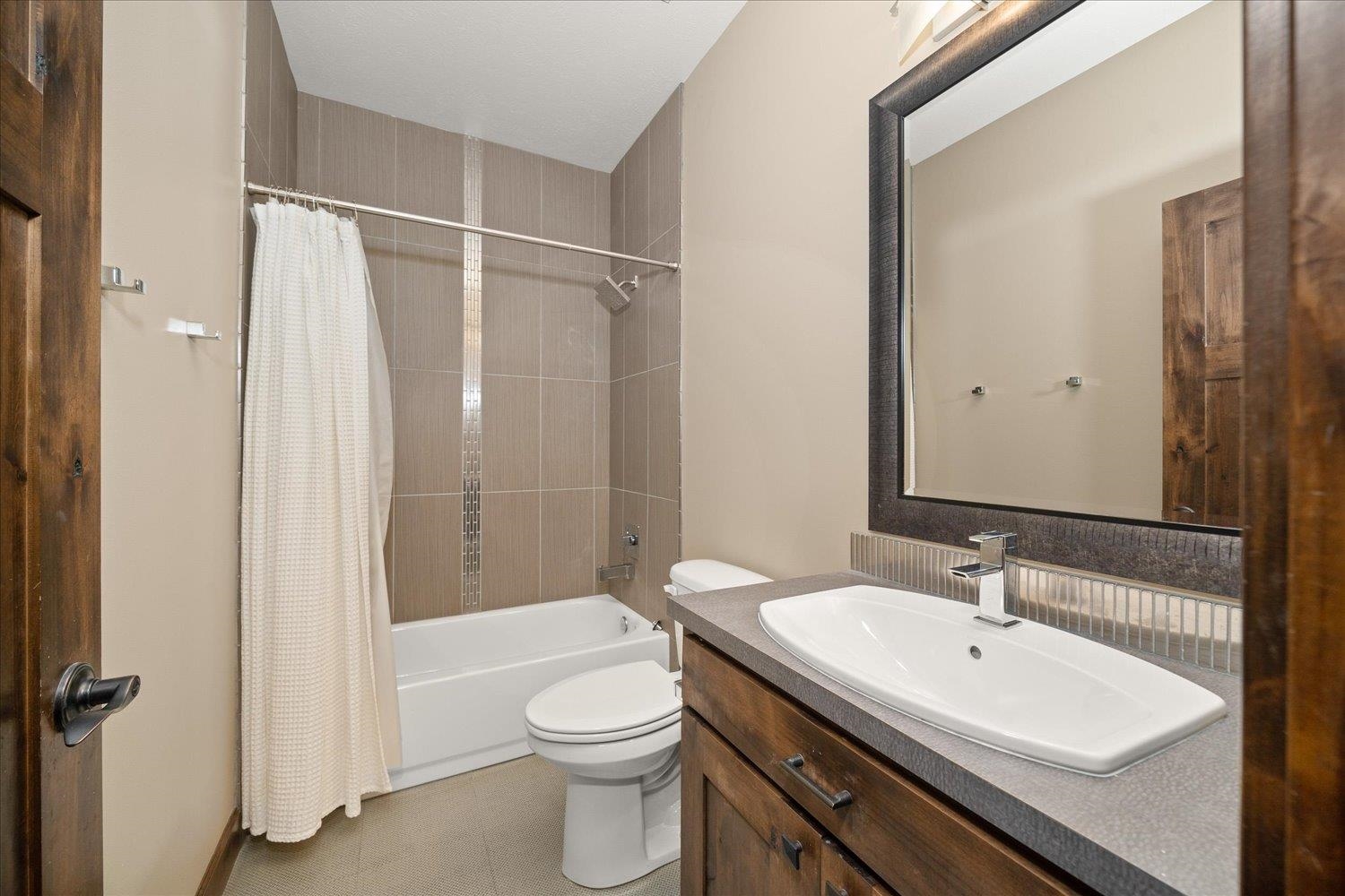 1108 N River Ridge Blvd