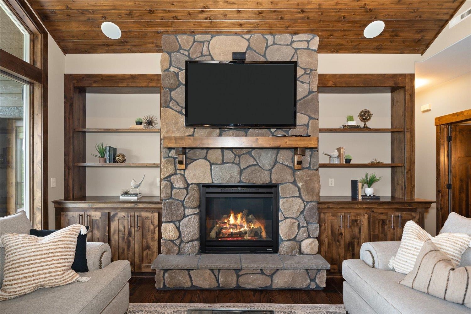 1108 N River Ridge Blvd