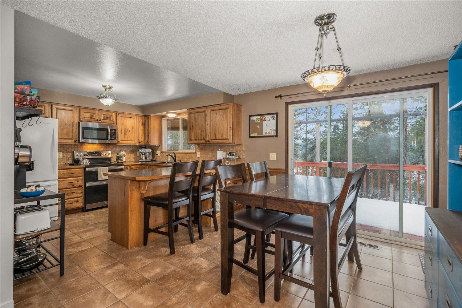 22221 N North Glen Ct