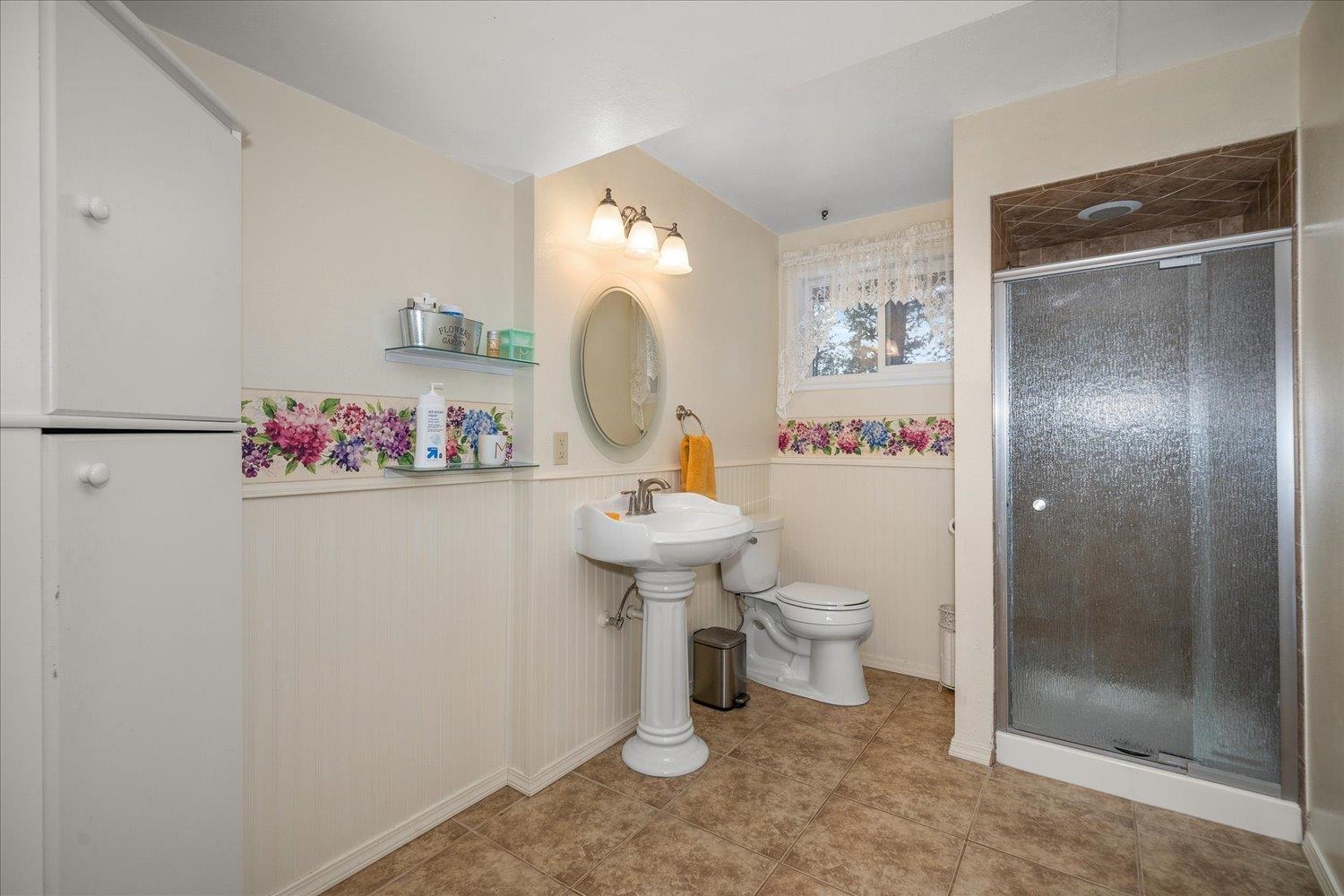 22221 N North Glen Ct