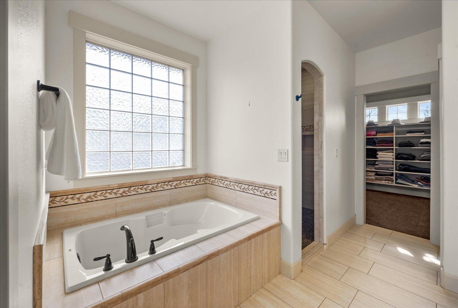 9313 N Scarlet Sky Dr