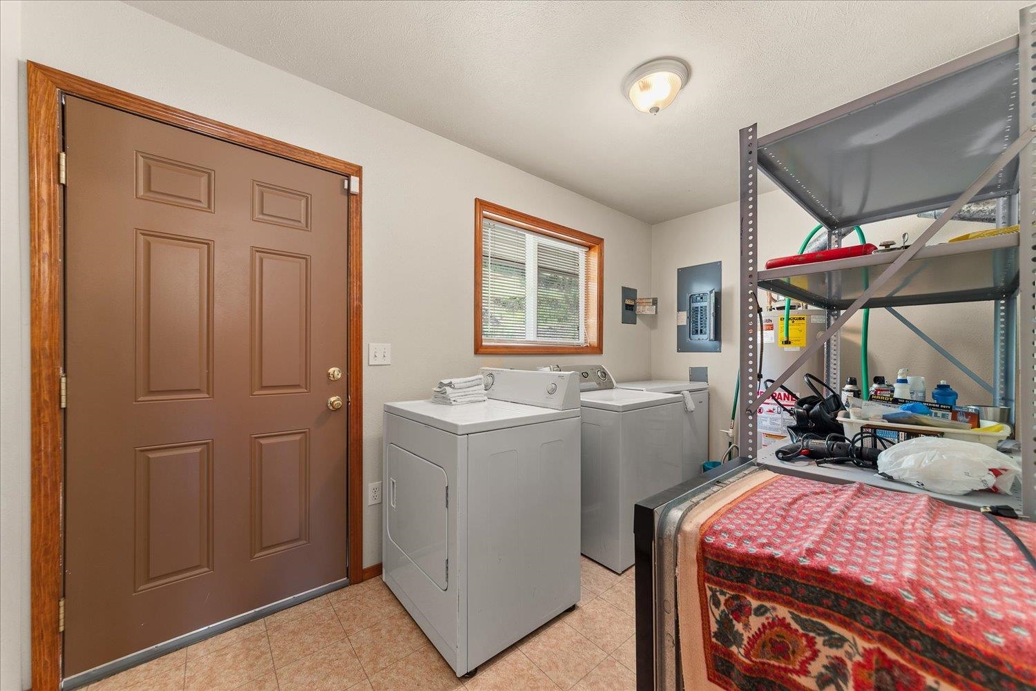 28605 E Moonshine Bay Ln