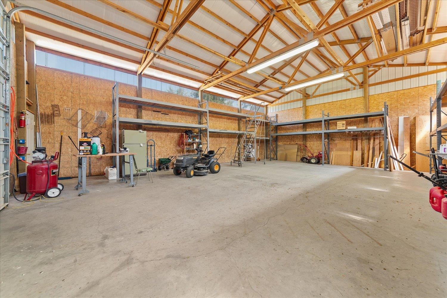 28605 E Moonshine Bay Ln